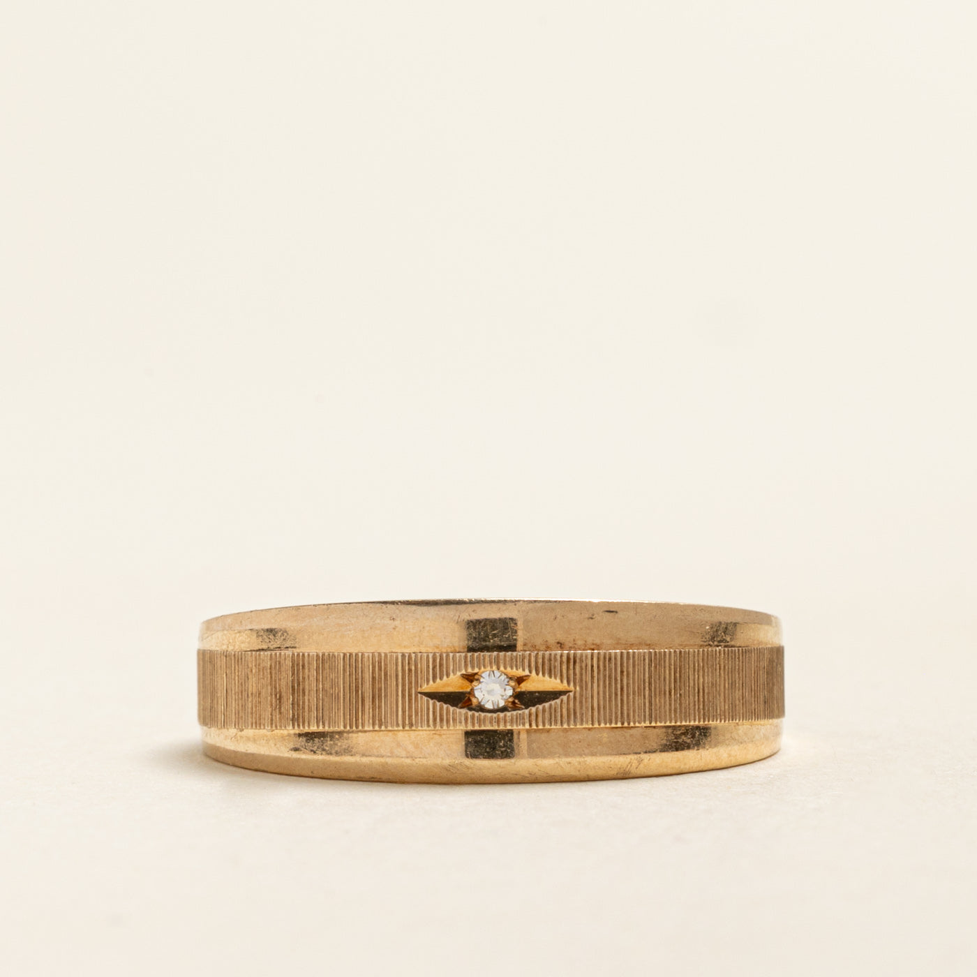 Diamond Fine Fluted Band | 0.01ct | SZ 10.5