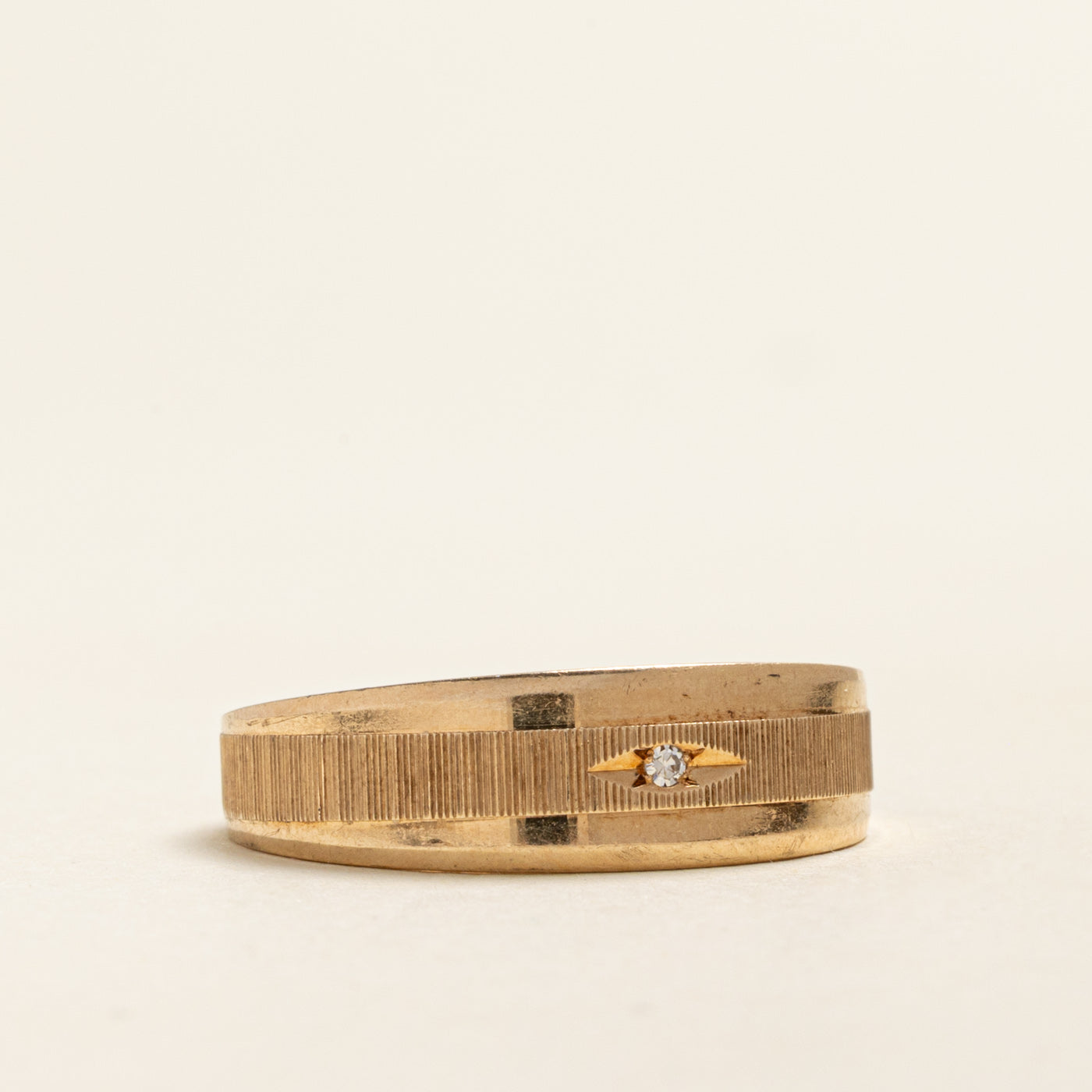 Diamond Fine Fluted Band | 0.01ct | SZ 10.5