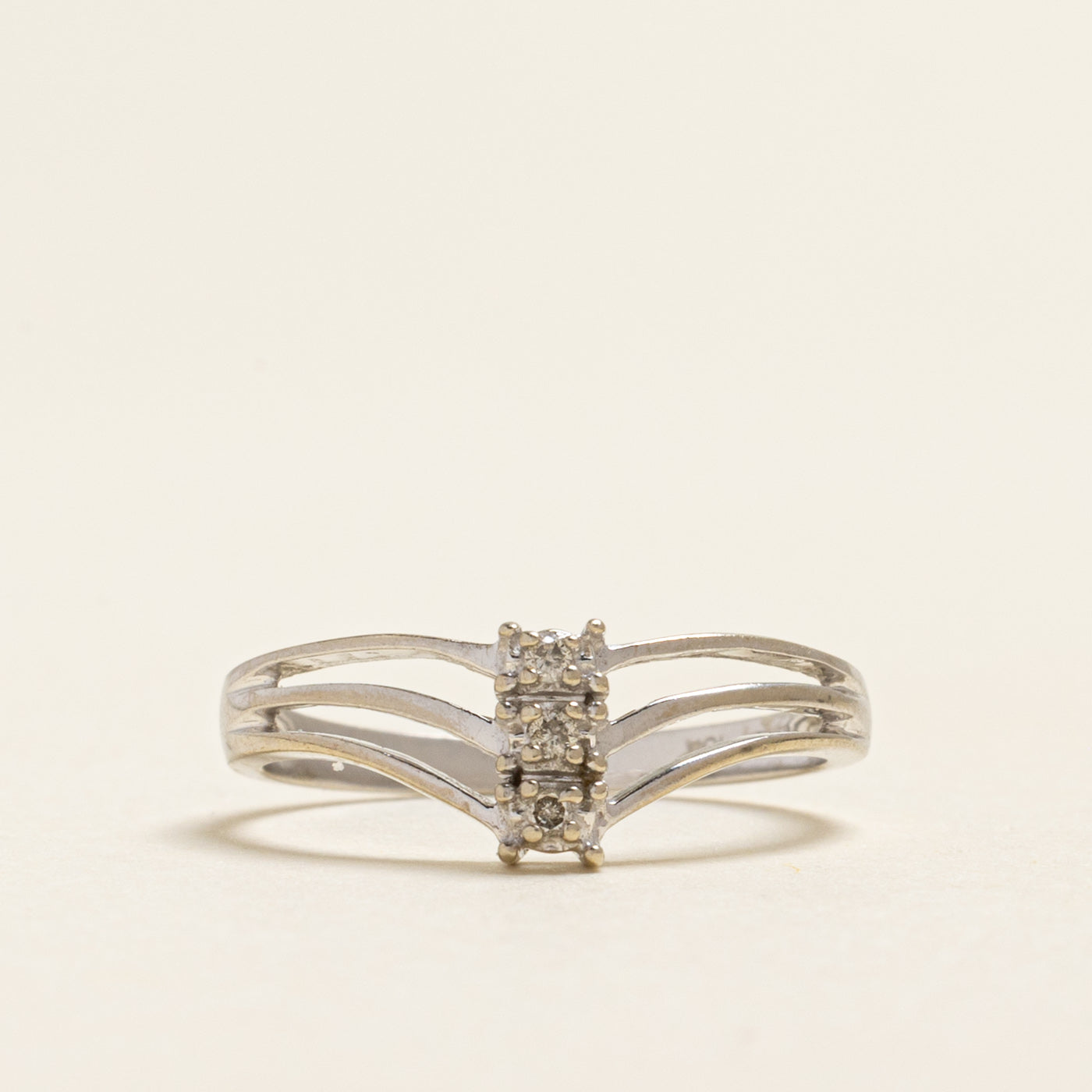 White Gold Diamond Column Chevron Ring | 0.03ctw | SZ 6