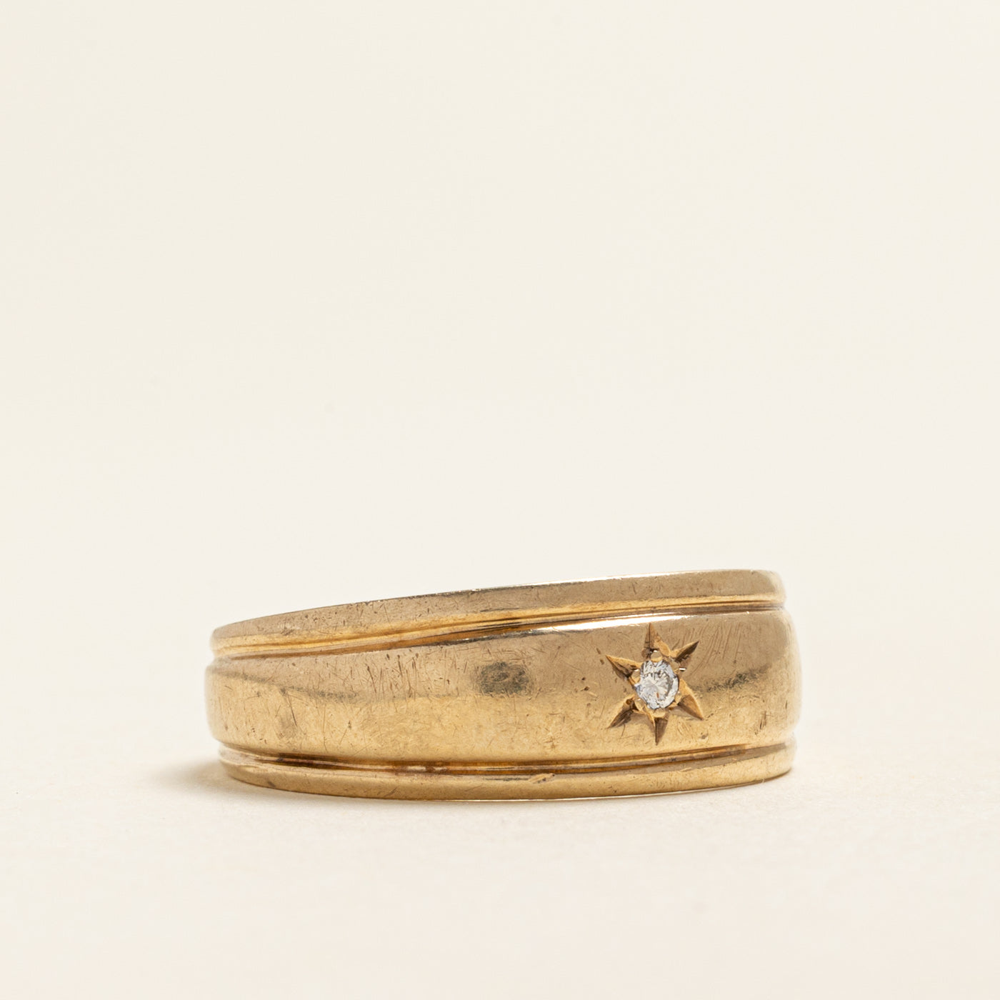 Star Set Diamond Grooved Band | 0.03ct | SZ 11