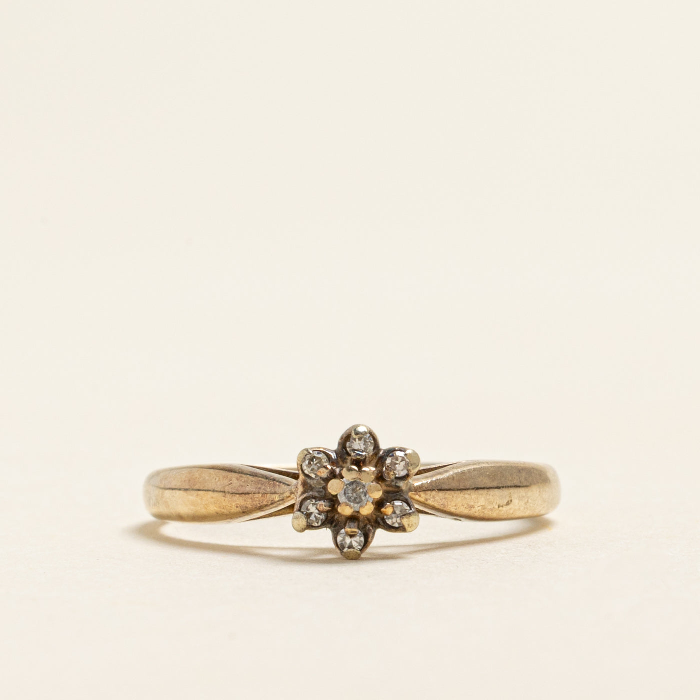 Yellow Gold Diamond Petal Ring | 0.07ctw | SZ 6