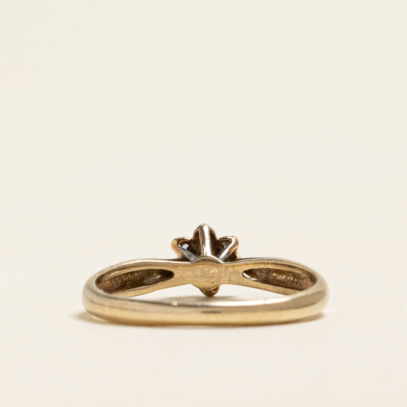 Yellow Gold Diamond Petal Ring | 0.07ctw | SZ 6