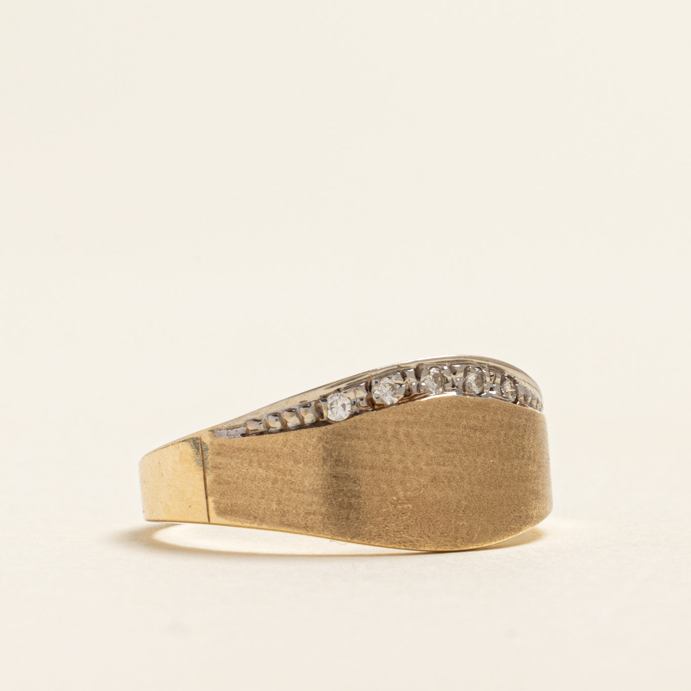 Yellow Gold Diamond Tapered Ring | 0.05ctw | SZ 7