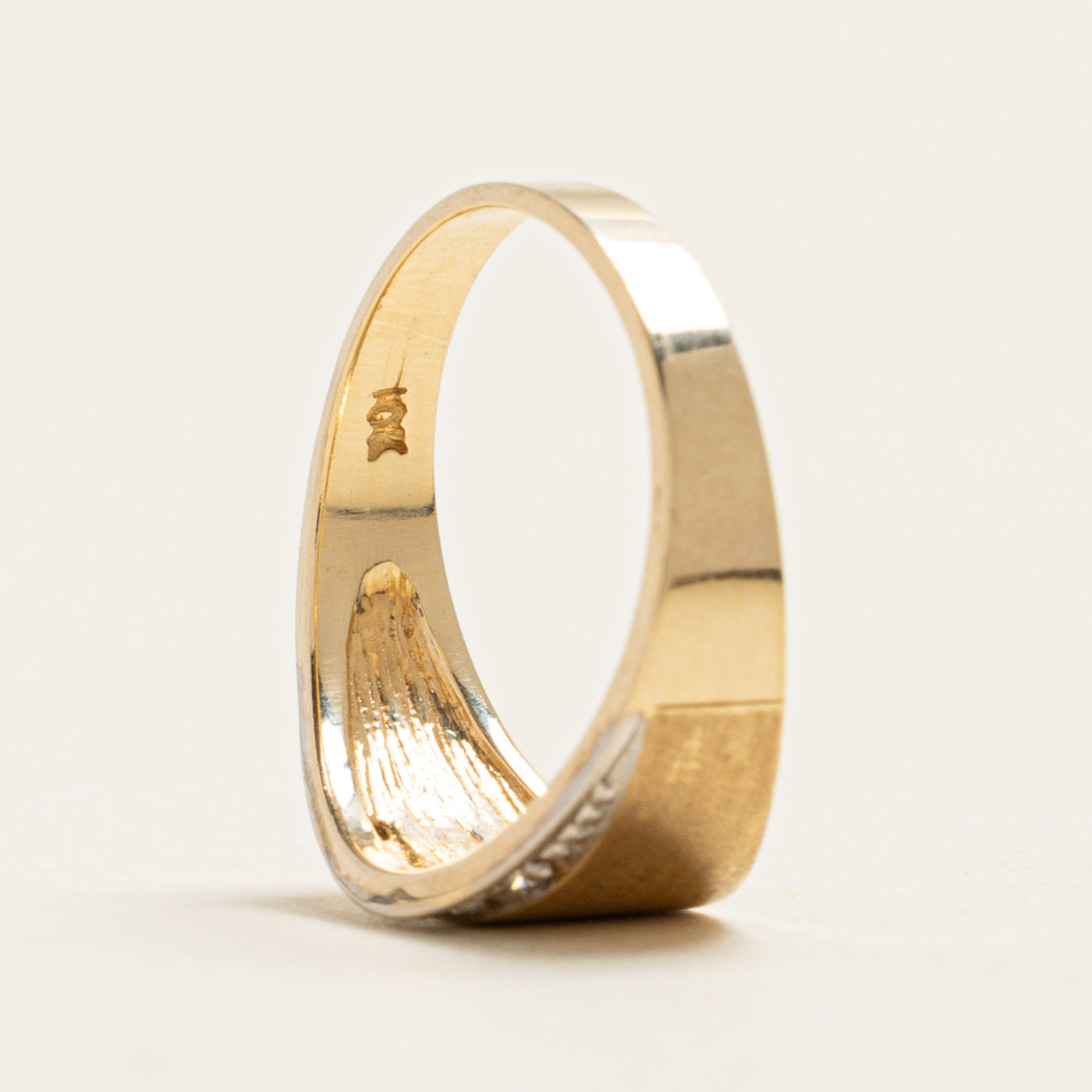 Yellow Gold Diamond Tapered Ring | 0.05ctw | SZ 7