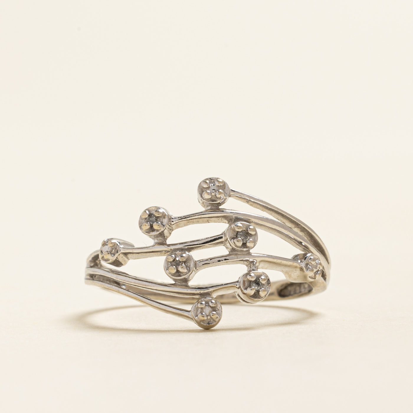 Scattered Diamond Lines Ring | 0.02ctw | SZ 8