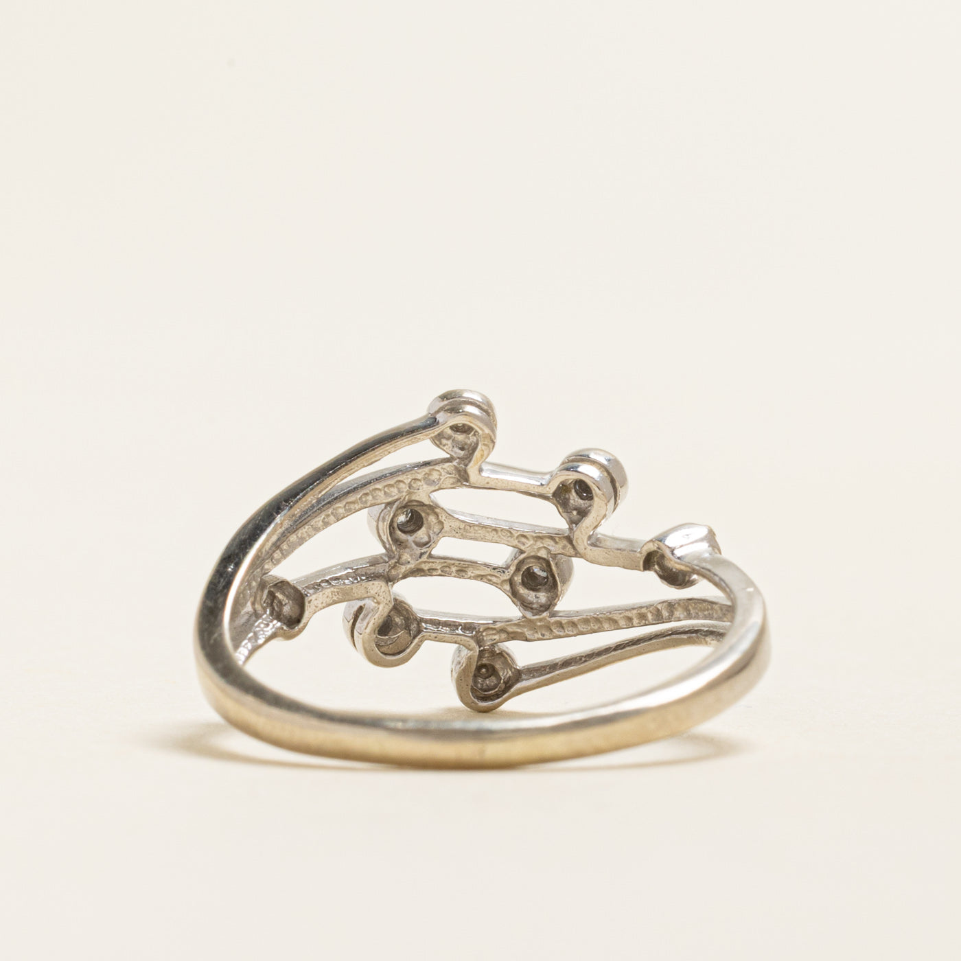 Scattered Diamond Lines Ring | 0.02ctw | SZ 8