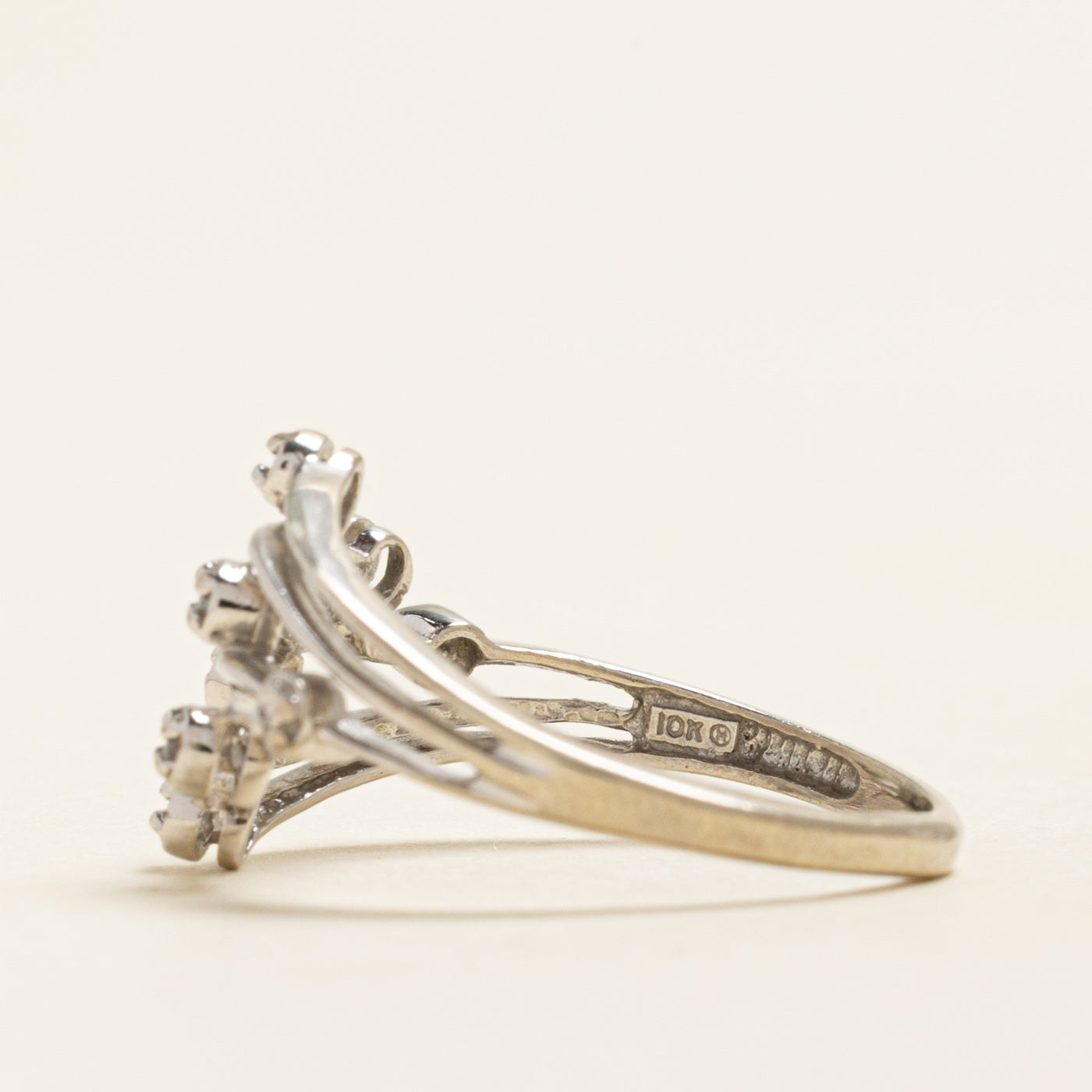 Scattered Diamond Lines Ring | 0.02ctw | SZ 8