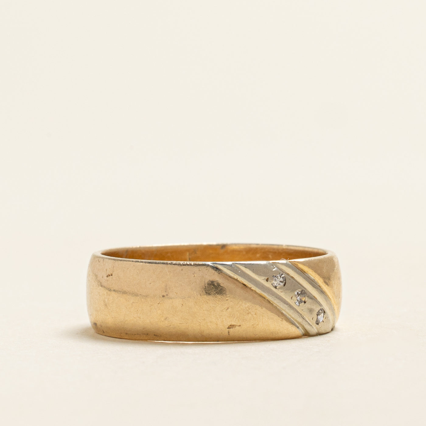 Diagonal Diamond Grooved Band | 0.03ctw | 6.05mm | SZ 7