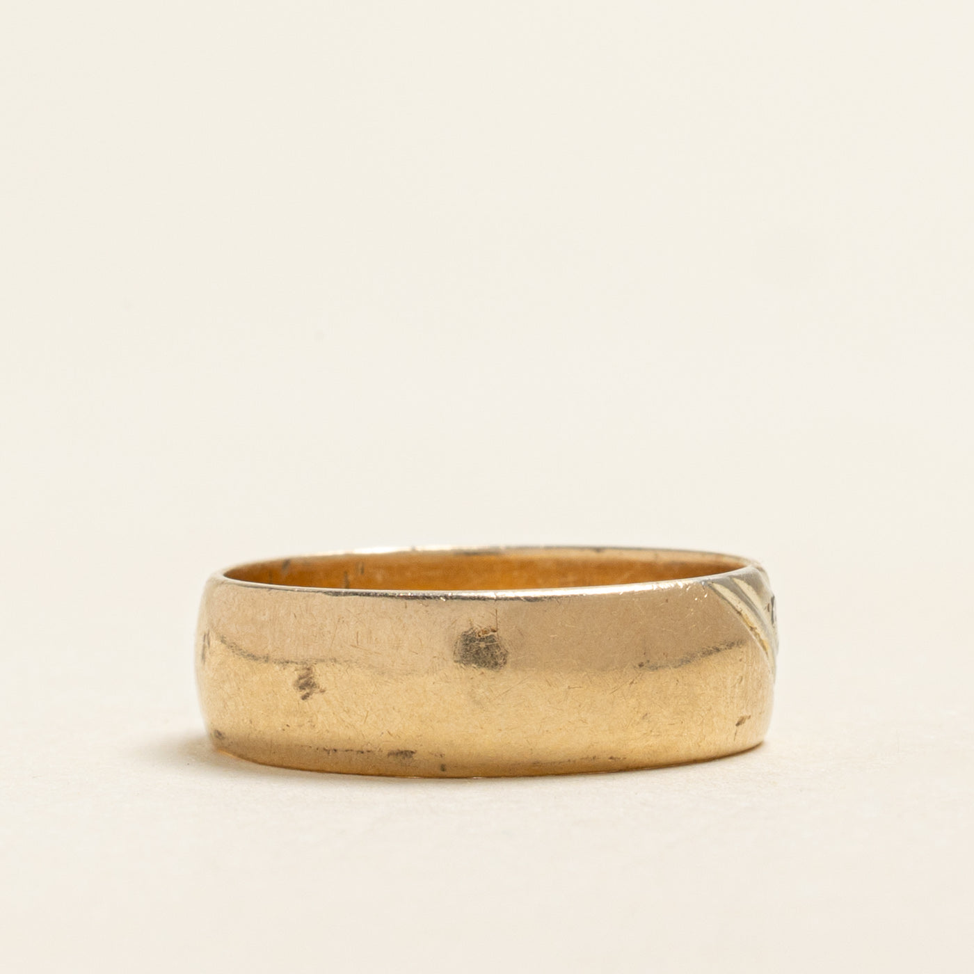 Diagonal Diamond Grooved Band | 0.03ctw | 6.05mm | SZ 7