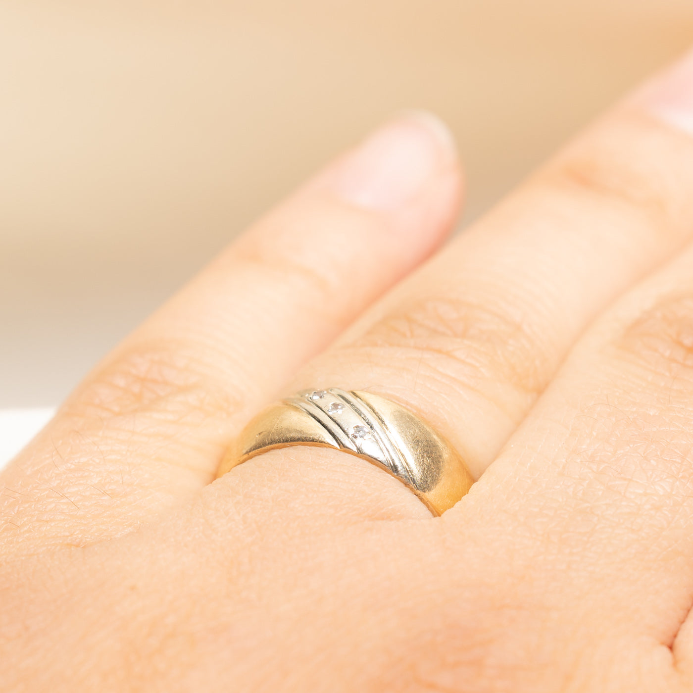 Diagonal Diamond Grooved Band | 0.03ctw | 6.05mm | SZ 7