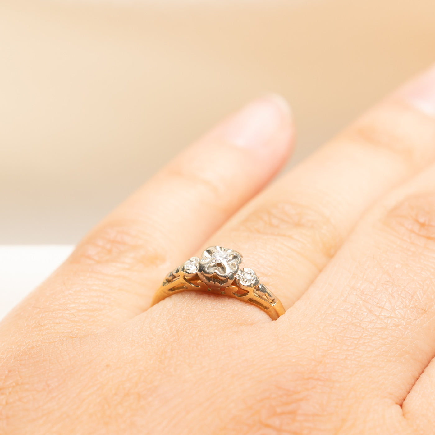 Illusion Set Diamond Ring | 0.05ctw | SZ 6.75