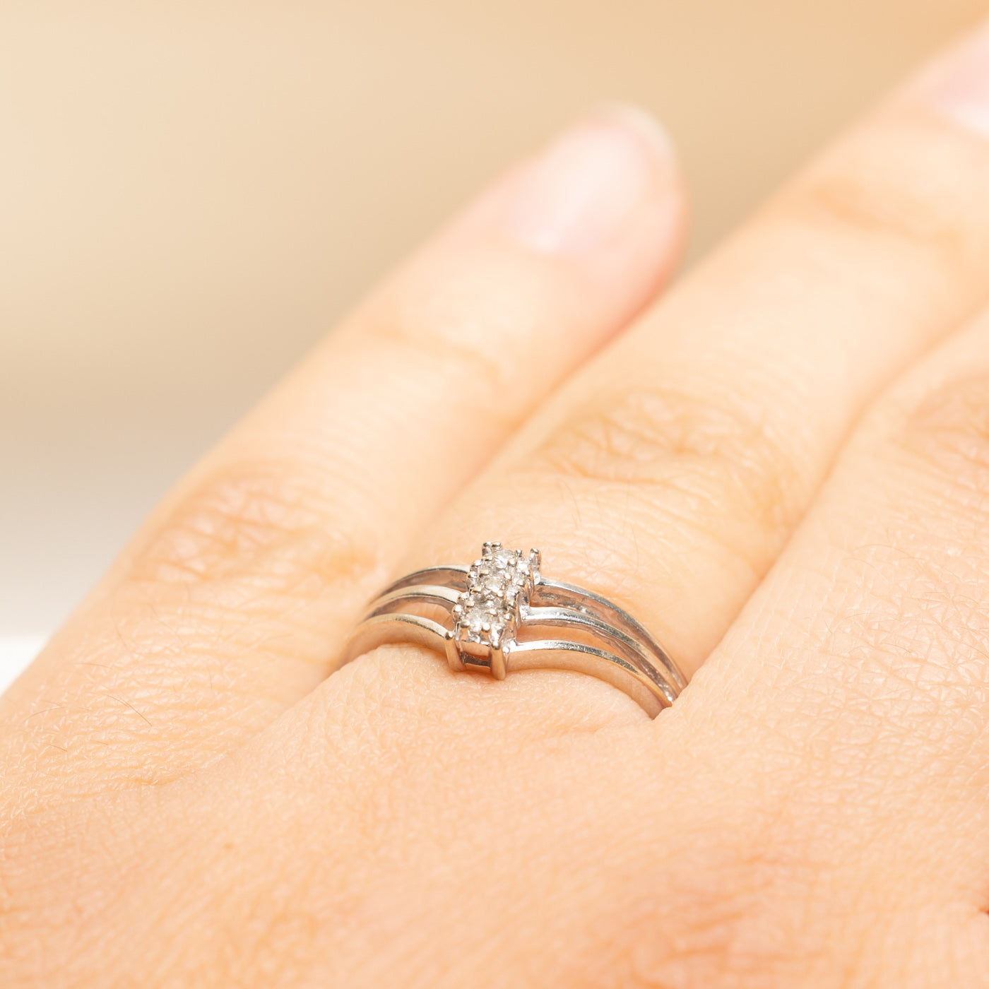 White Gold Diamond Column Chevron Ring | 0.03ctw | SZ 6