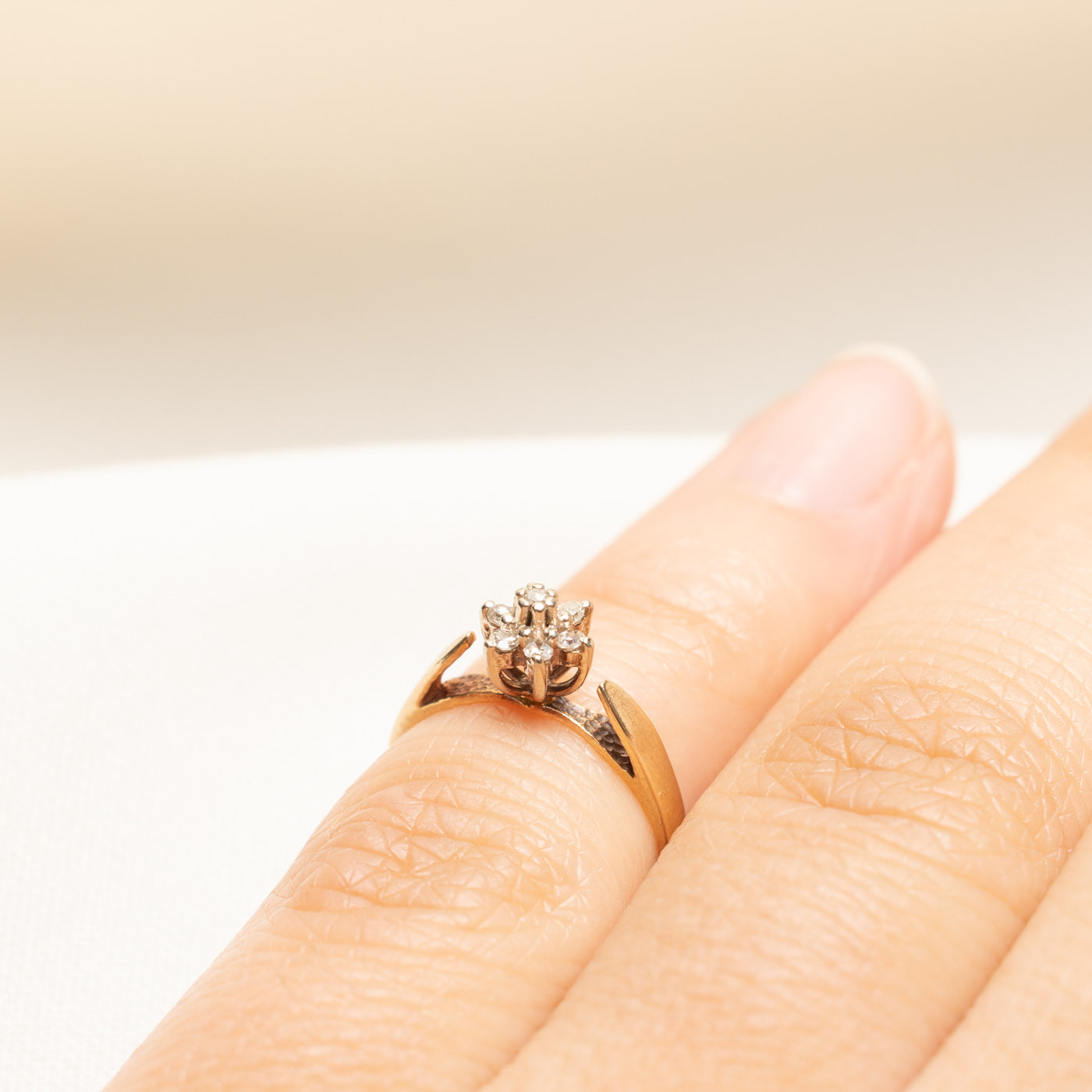 Diamond Petal Reverse Tapered Ring | 0.08ctw | SZ 1.75
