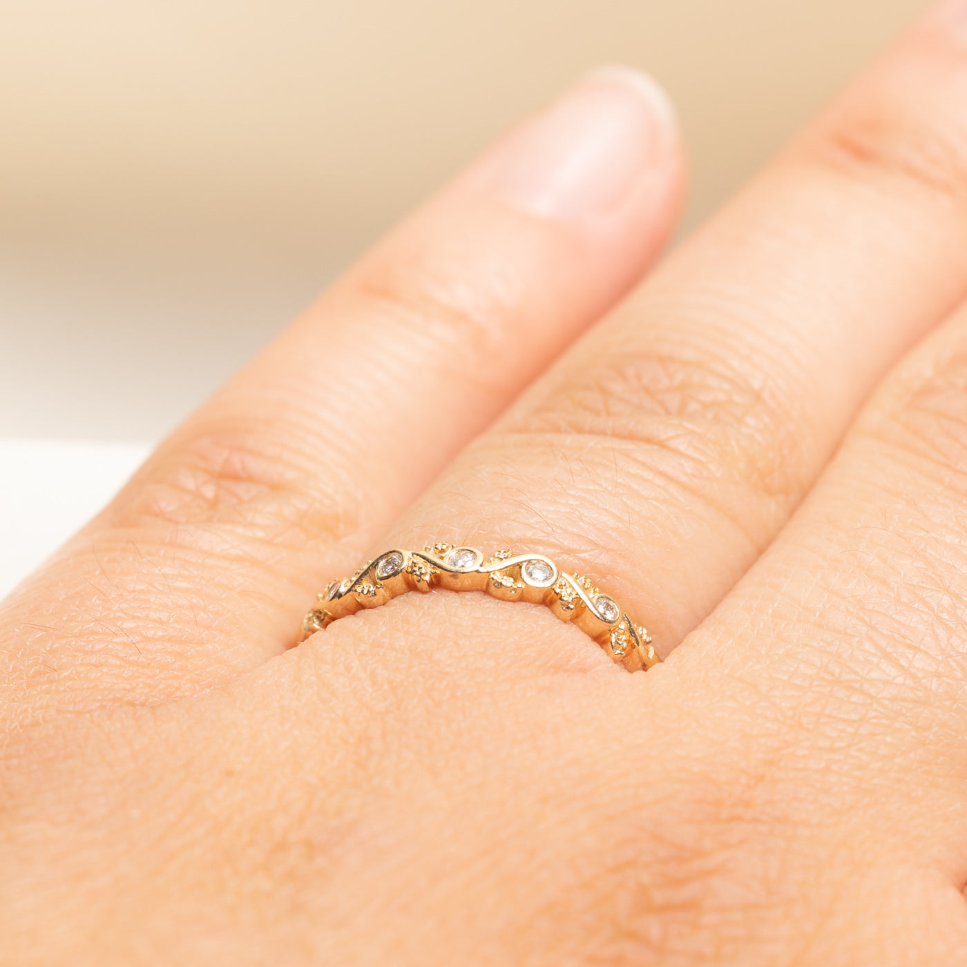 Yellow Gold Semi Eternity Diamond Vine Band | 0.05ctw | SZ 7
