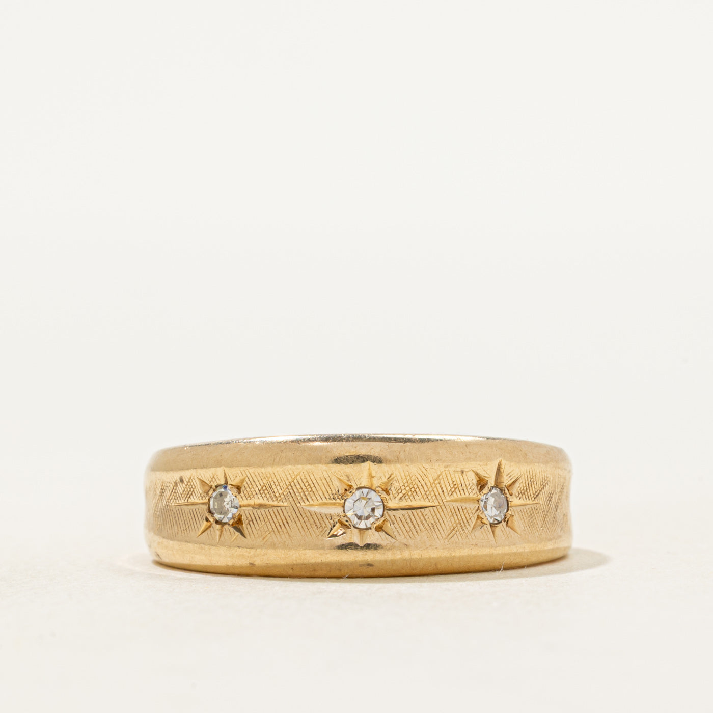 Star Set Three Stone Diamond Textured Band | SZ 8.5