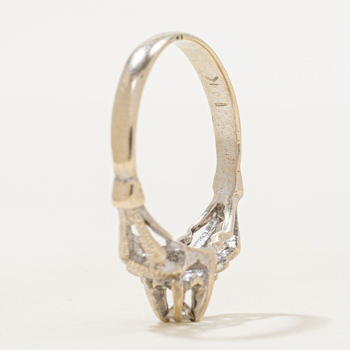 Belcher Set Diamond Cross Over Ring | SZ 6.25
