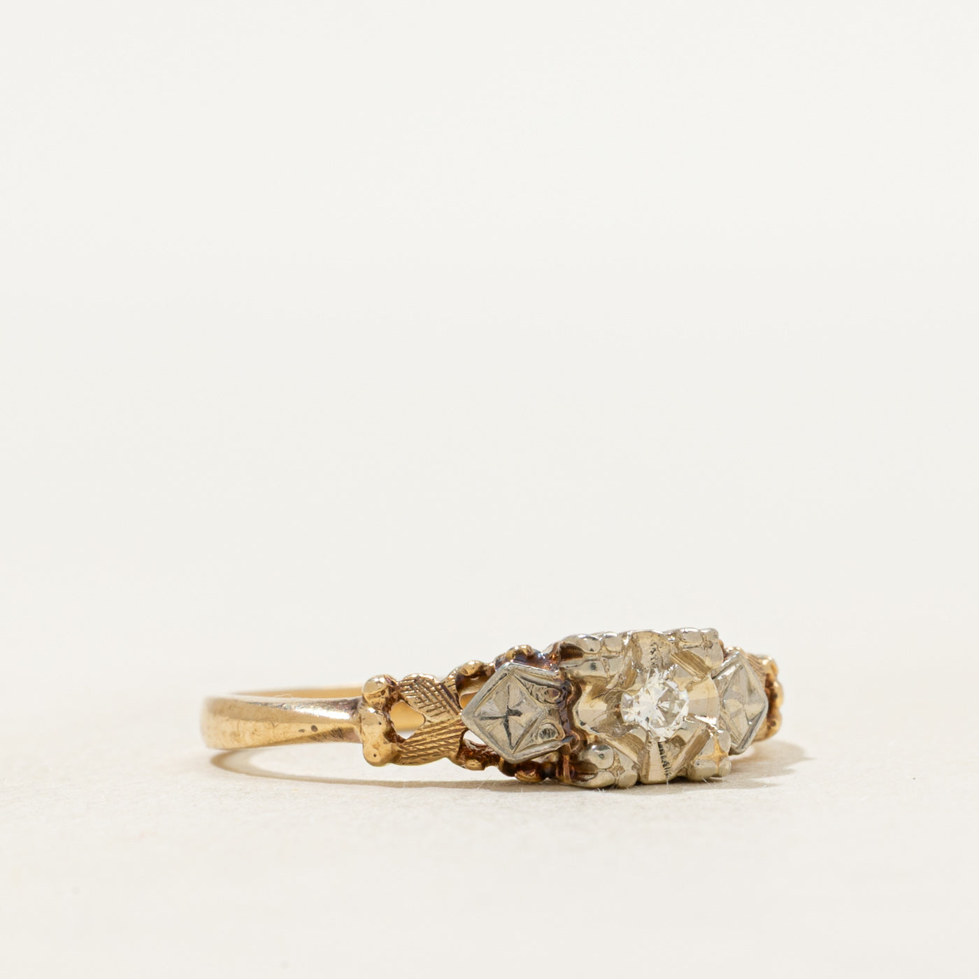 Illusion Set Diamond Engraved Ring | SZ 6.25