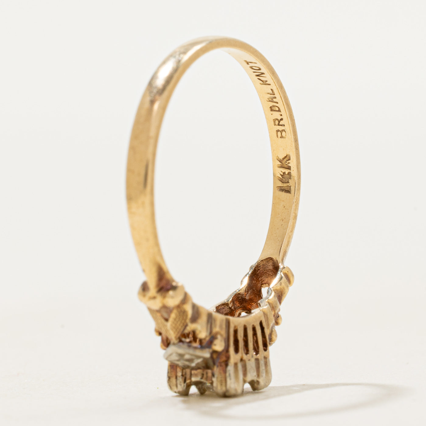 Illusion Set Diamond Engraved Ring | SZ 6.25