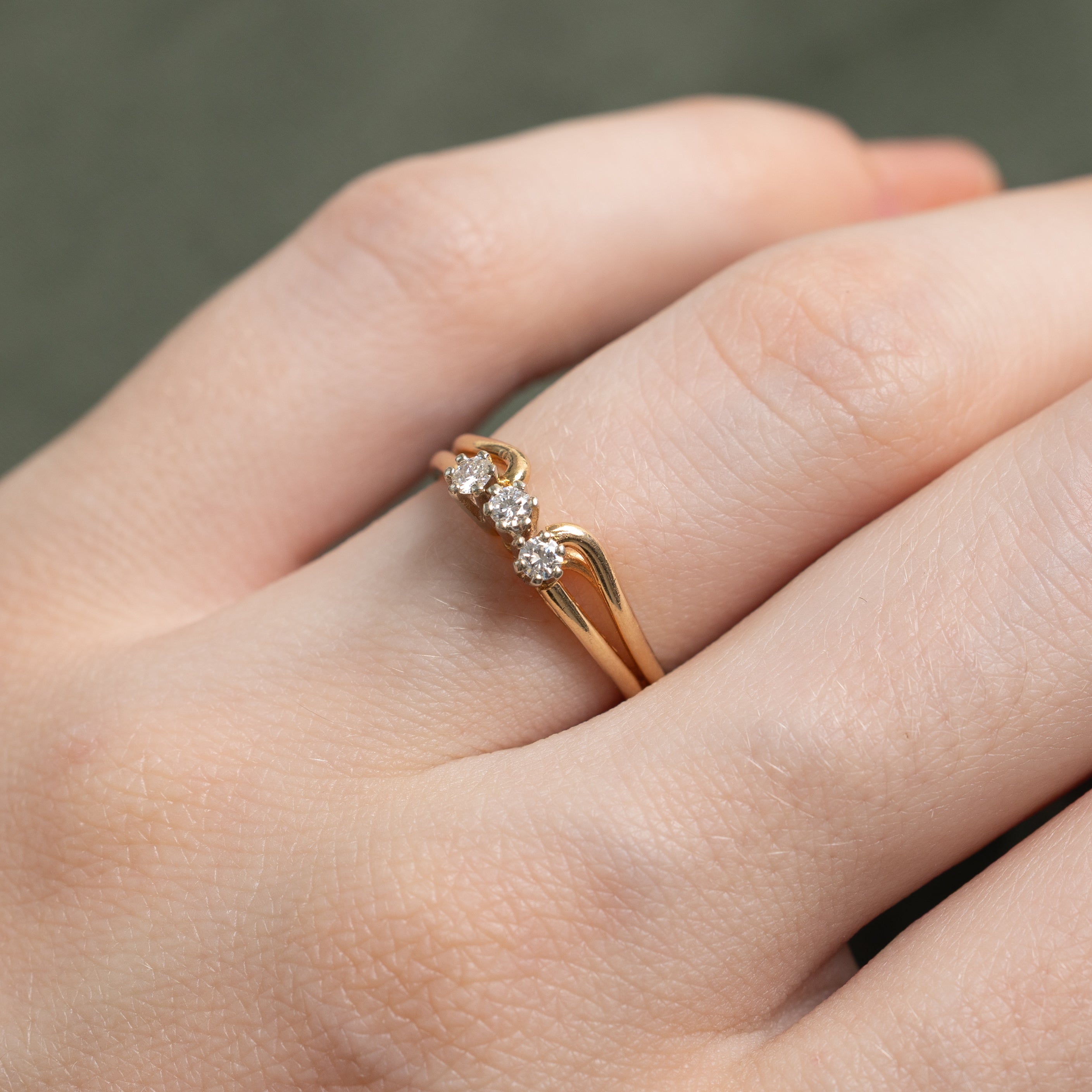 Three Stone Diamond Contour Ring | SZ 4.25