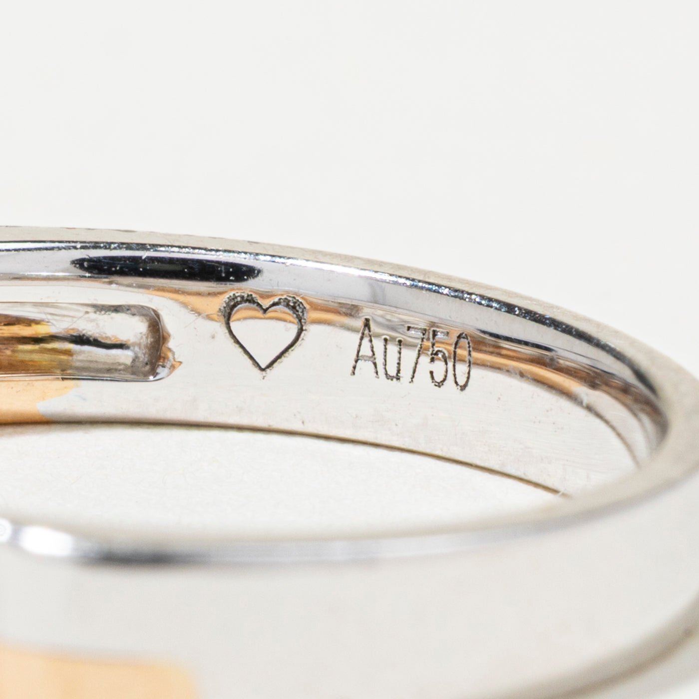 18k Two Tone Gold Tension Set Diamond Scalloped Band | SZ 6.25