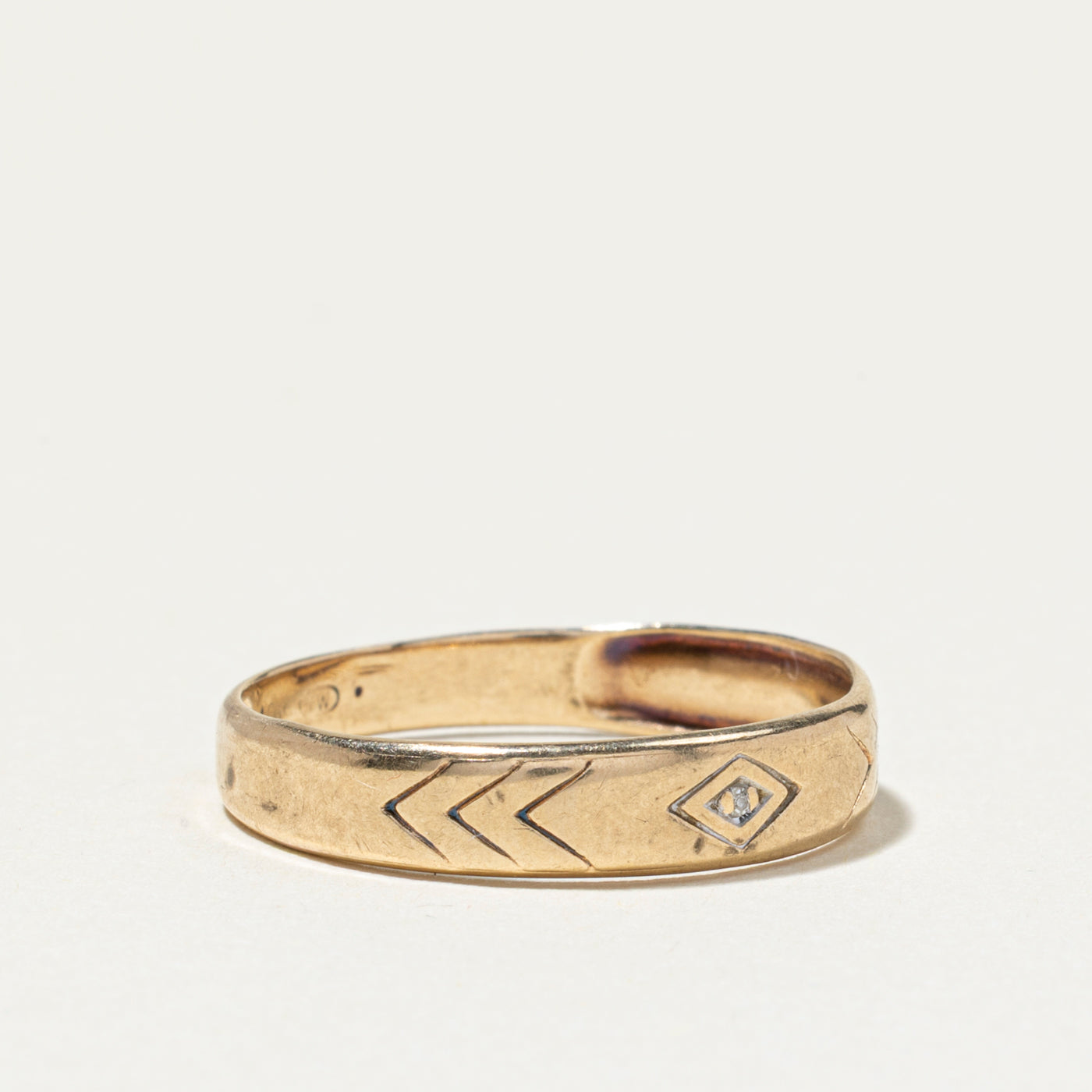 Flush Set Diamond Engraved Band | 4mm | SZ 10