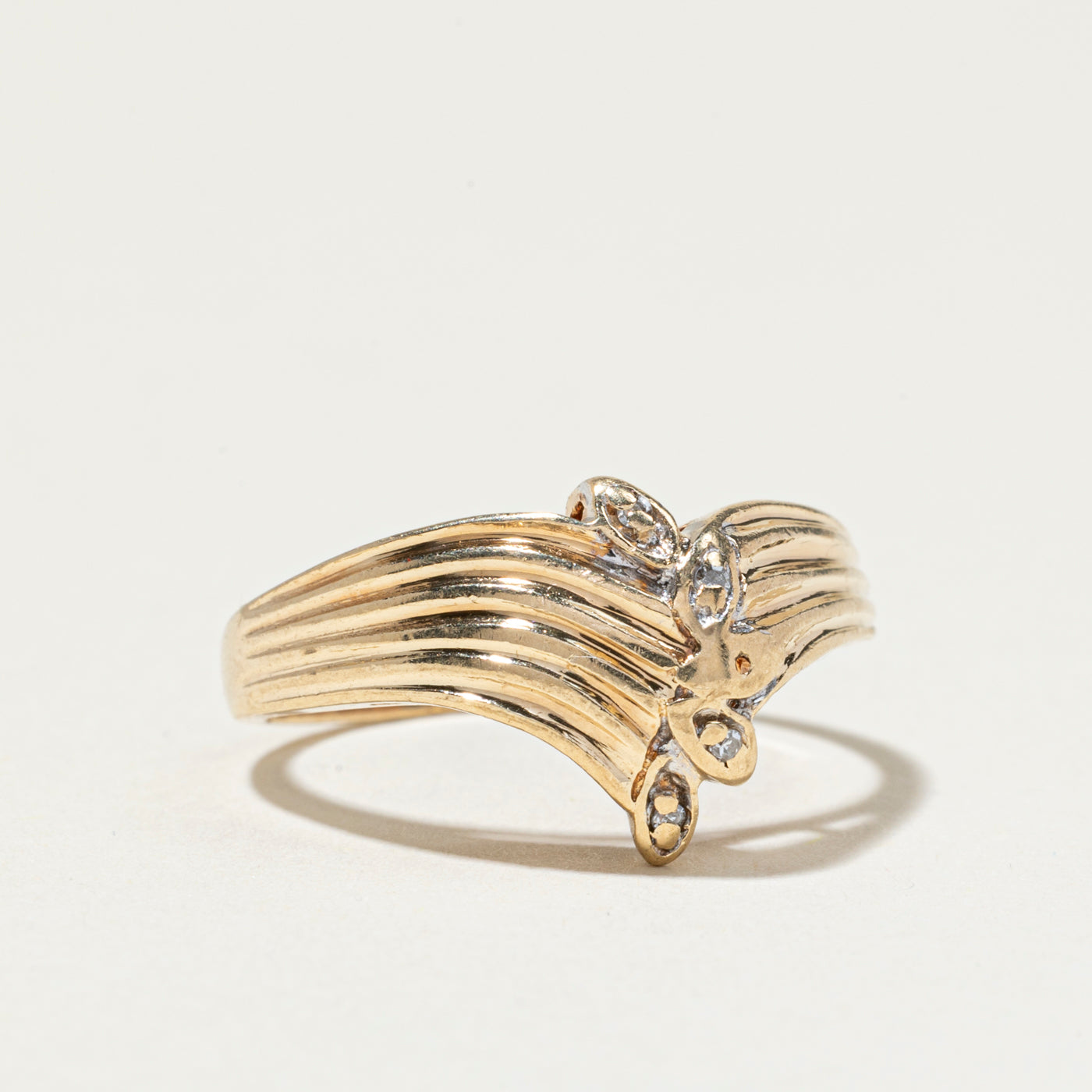 Diamond Grooved Chevron Ring | SZ 6
