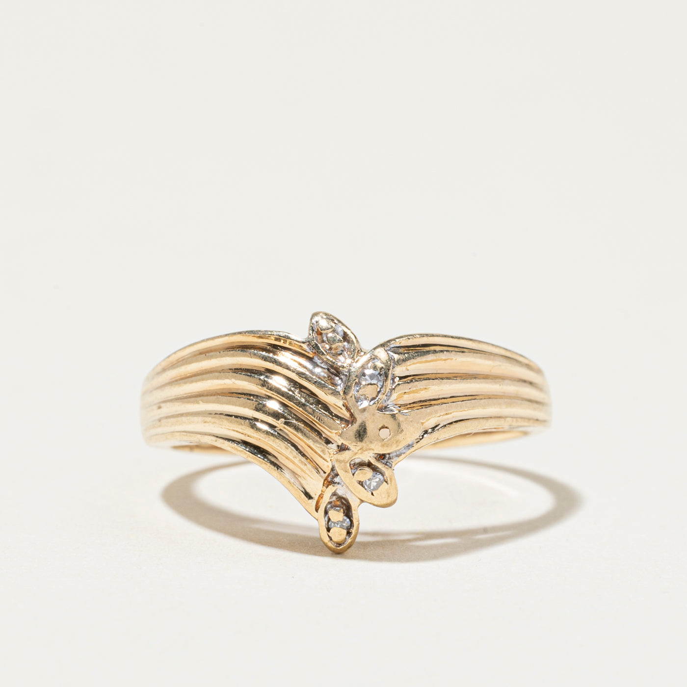 Diamond Grooved Chevron Ring | SZ 6