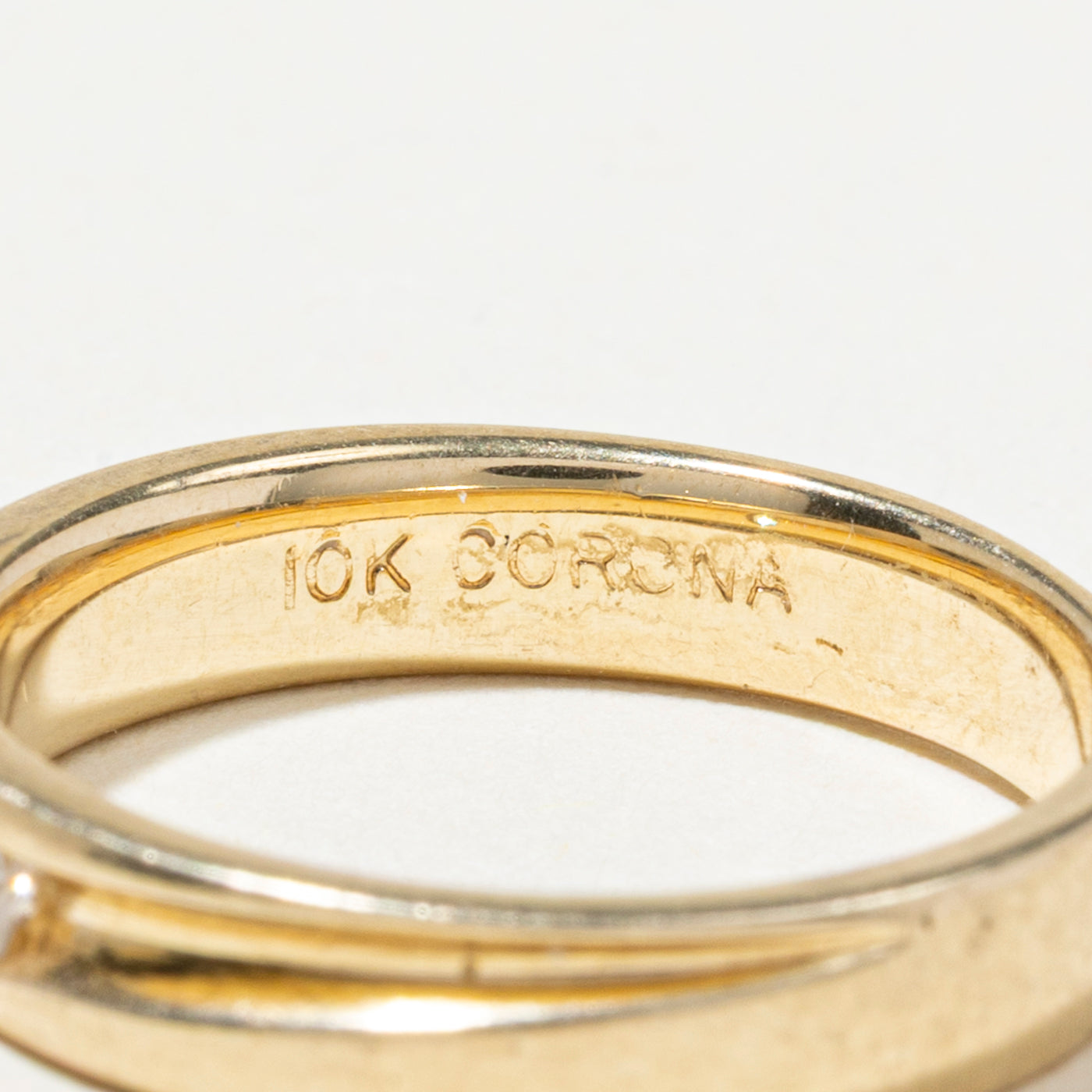 Alliance rainurée avec un seul diamant | Taille 6,5