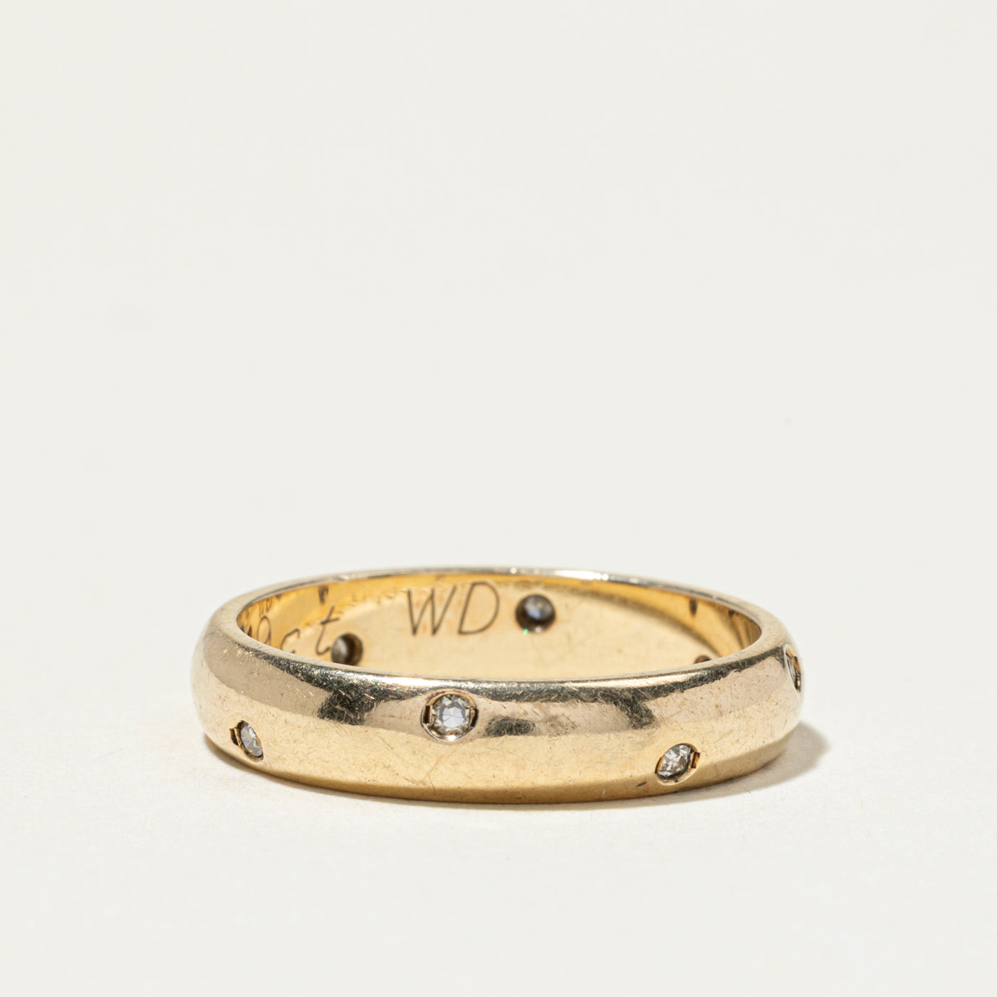 Flush Set Scattered Diamond Band | 4mm | SZ 6.5
