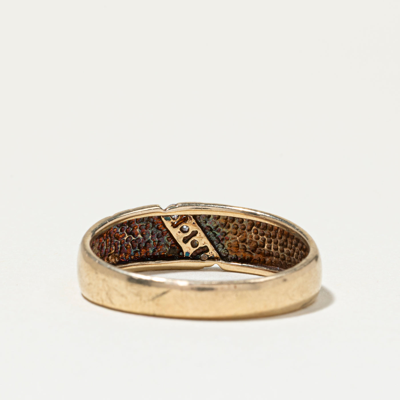 Diagonal Channel Set Diamond Grooved Band | SZ 11.5