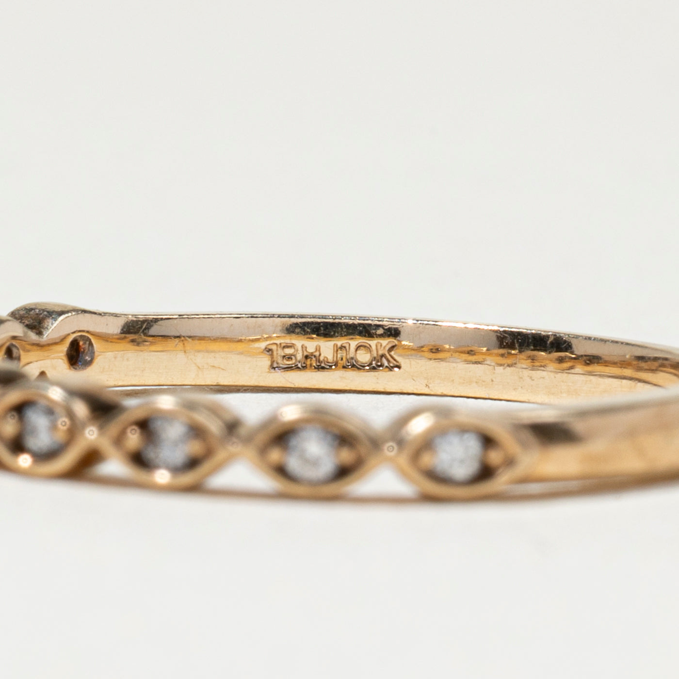 Semi Eternity Diamond Scalloped Band | 2mm | SZ 6.25