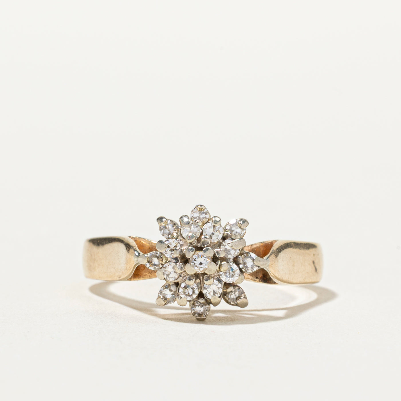Diamond Petal Cluster Ring | SZ 7