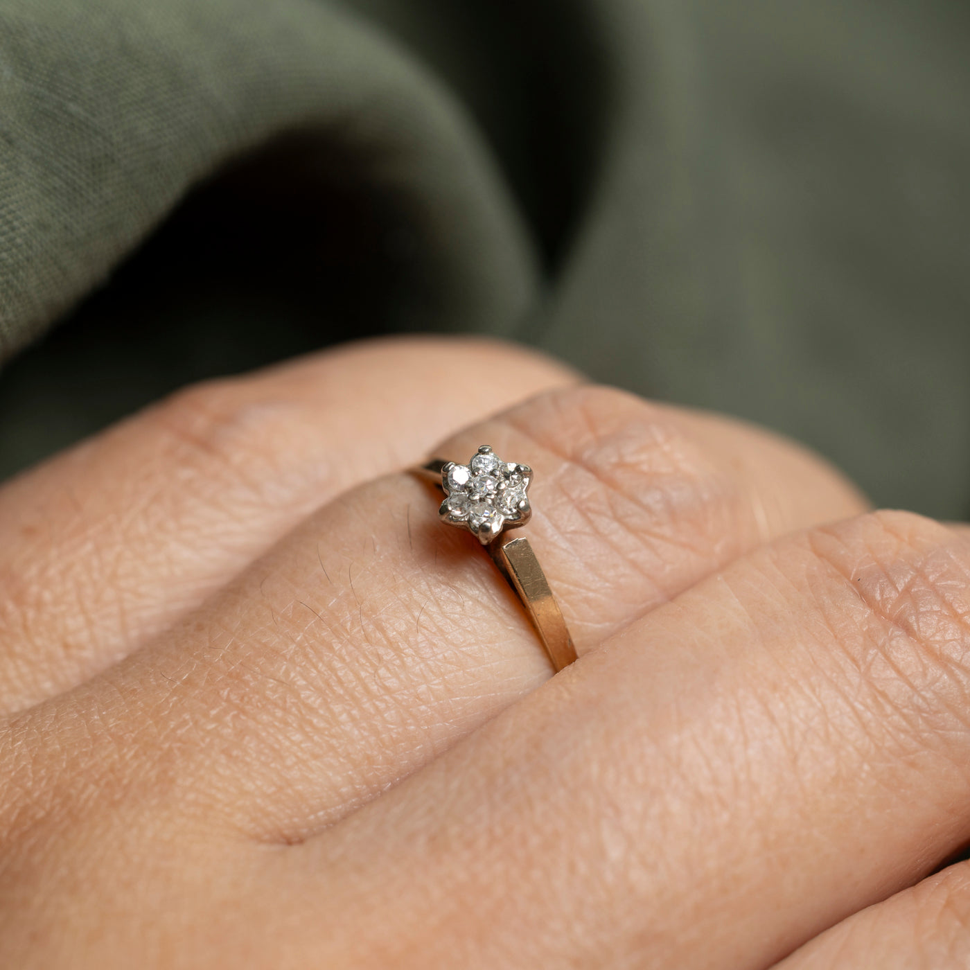 Diamond Daisy Ring | SZ 6