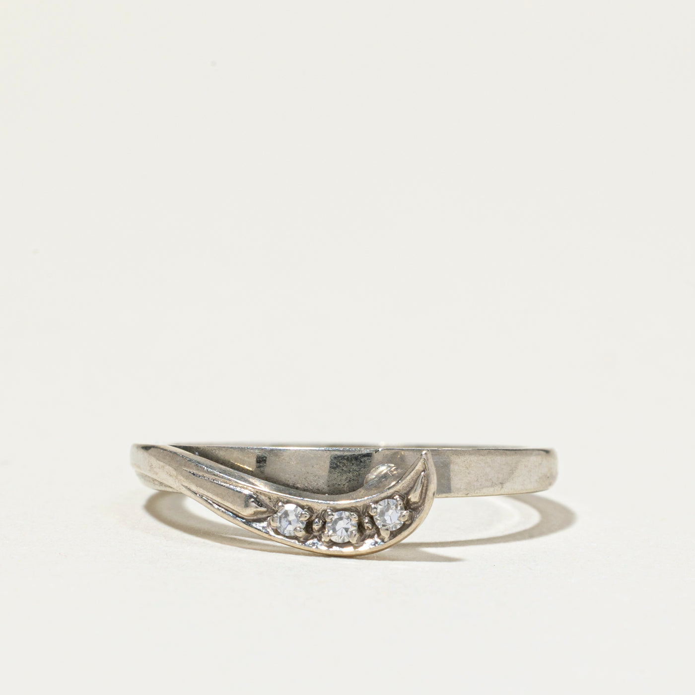 Three Stone Diamond Wave Ring | SZ 5.75