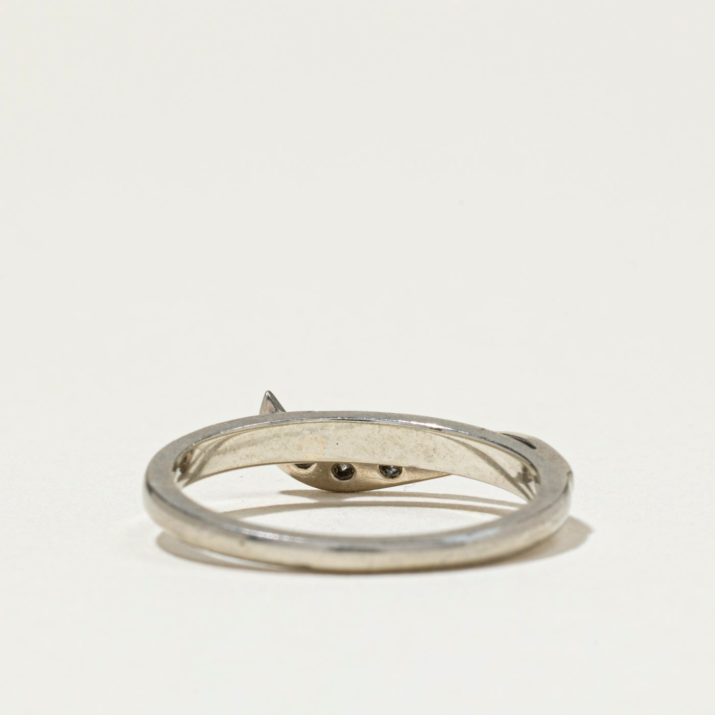 Three Stone Diamond Wave Ring | SZ 5.75