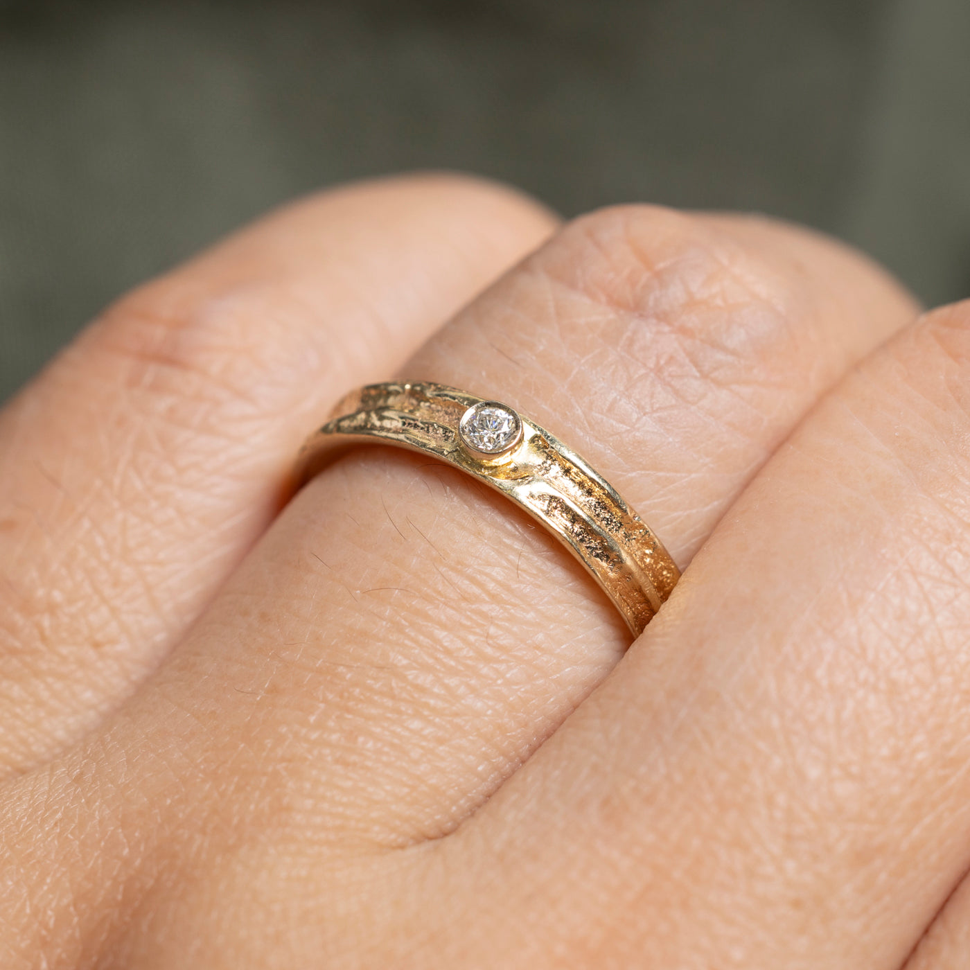 Bezel Set Diamond Textured Band | 3mm | SZ 7