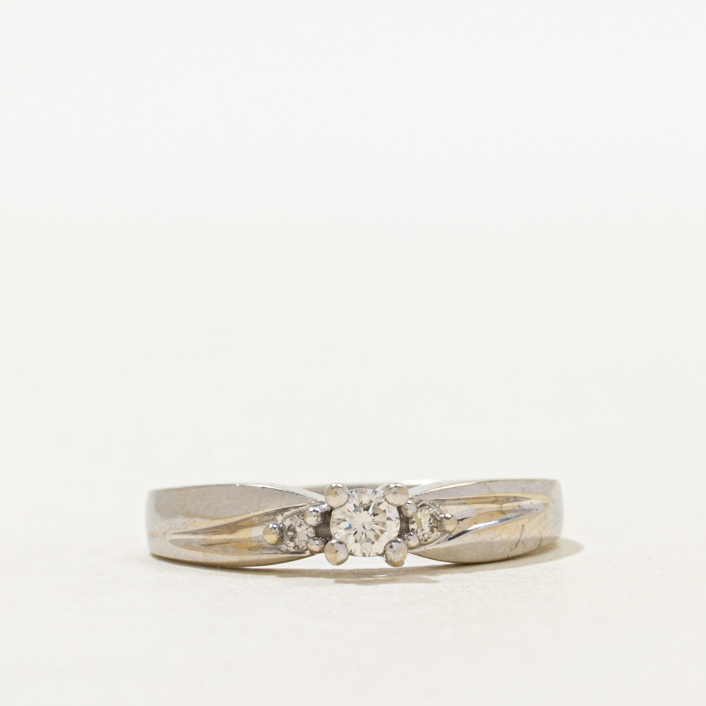 Basket Set Diamond Accented Ring | SZ 6.25