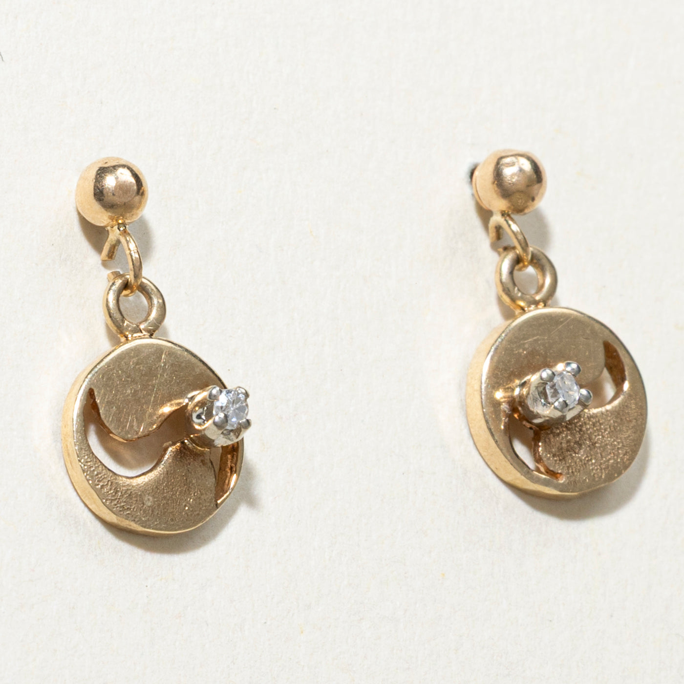 Boucles d'oreilles pendantes rondes en diamant | 0,03 ct