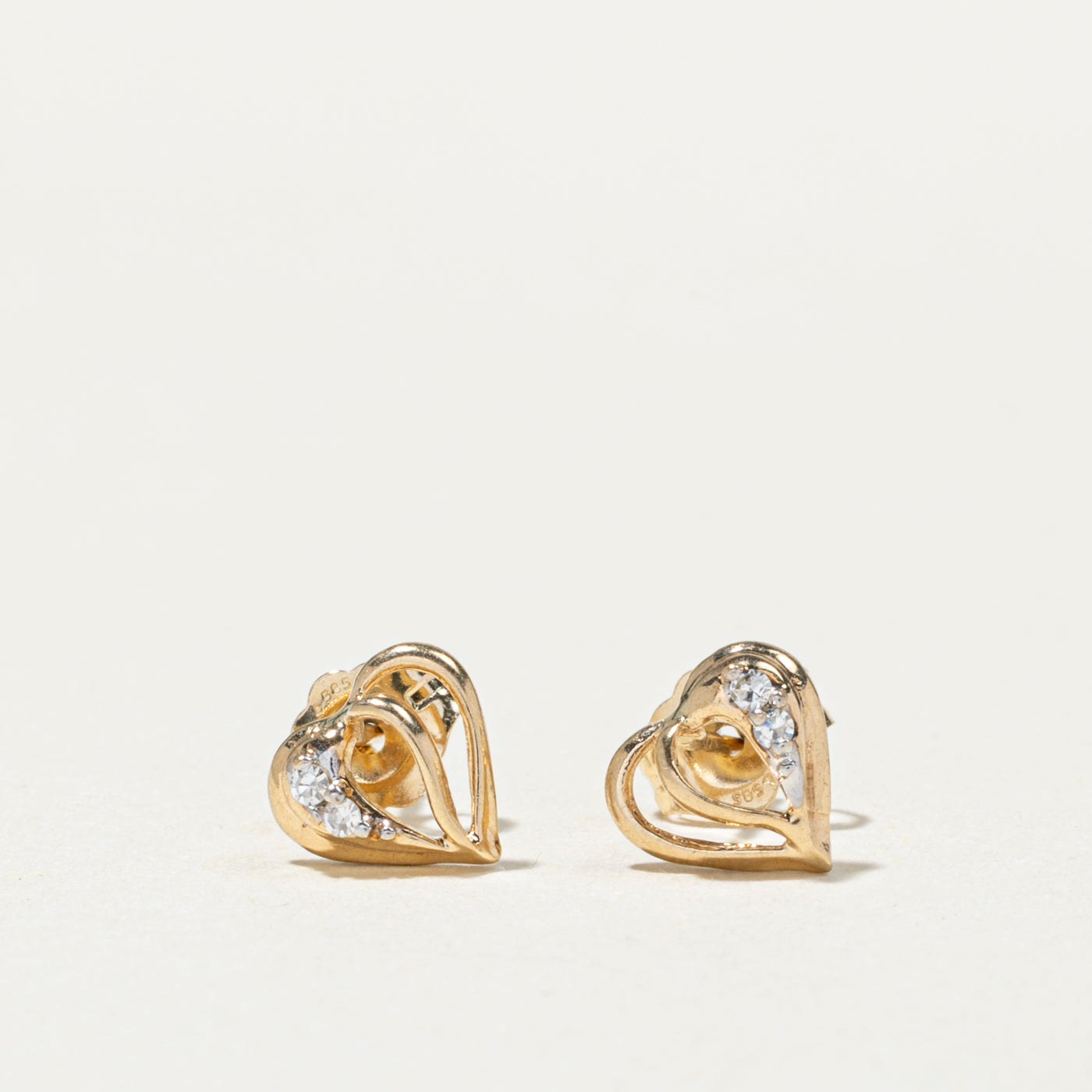 14K Diamond Grooved Heart Stud Earrings | 0.03ctw