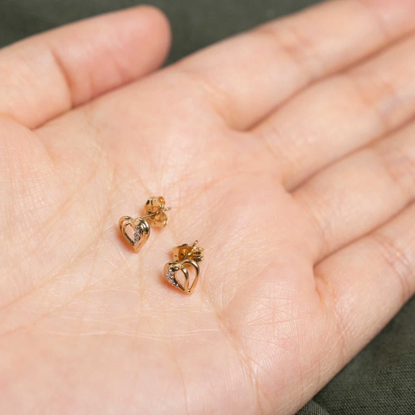 14K Diamond Grooved Heart Stud Earrings | 0.03ctw