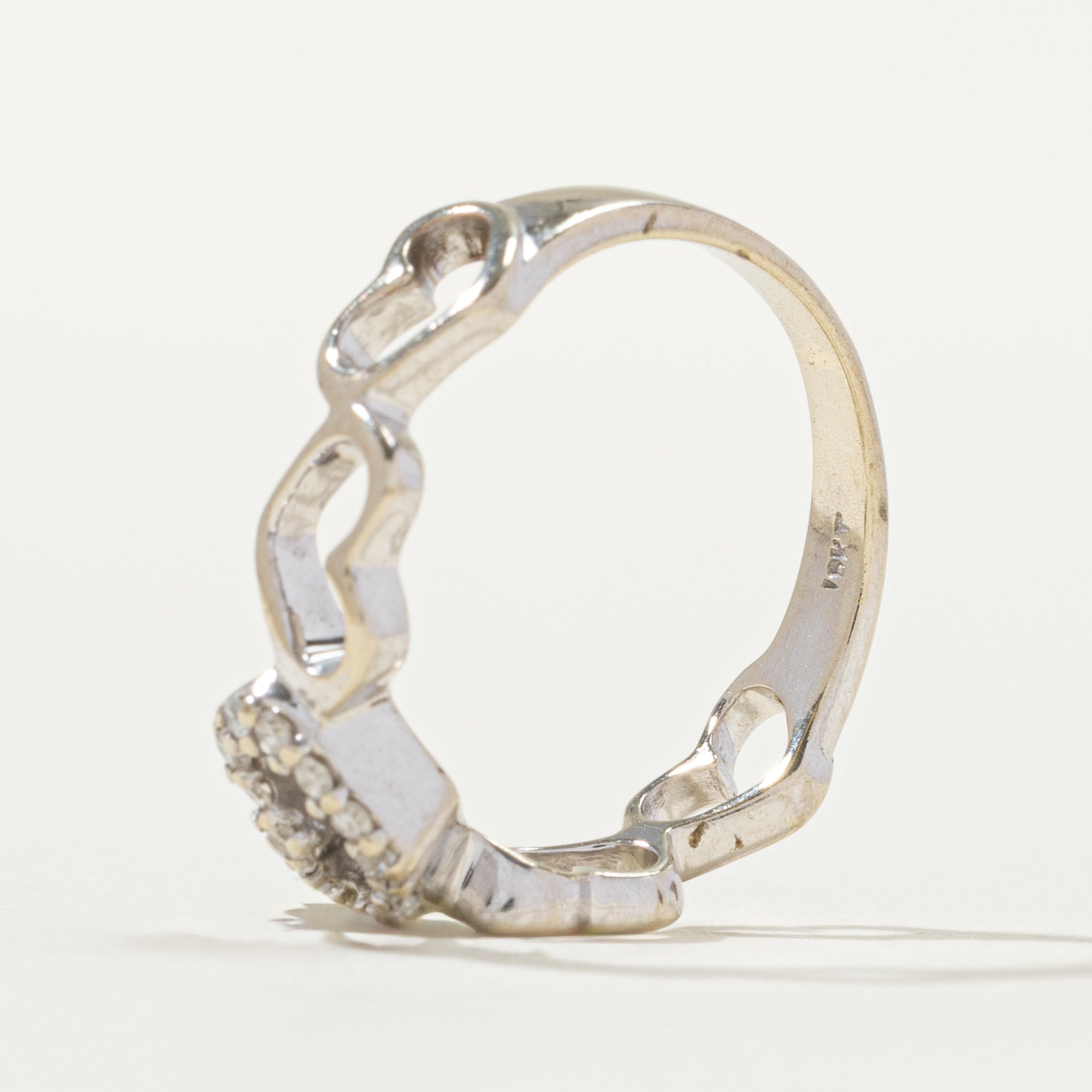 Pave Set Diamond Heart Band | SZ 6.0 |