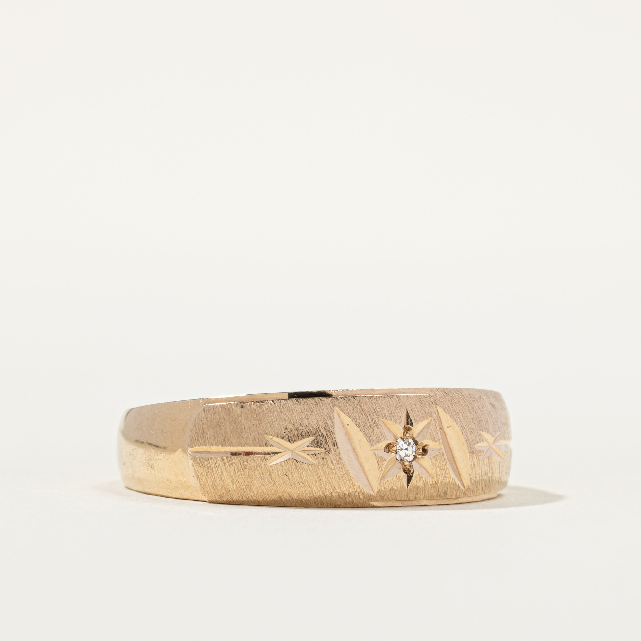 Canadian Star Set Diamond Textured Band | SZ 14.0 |