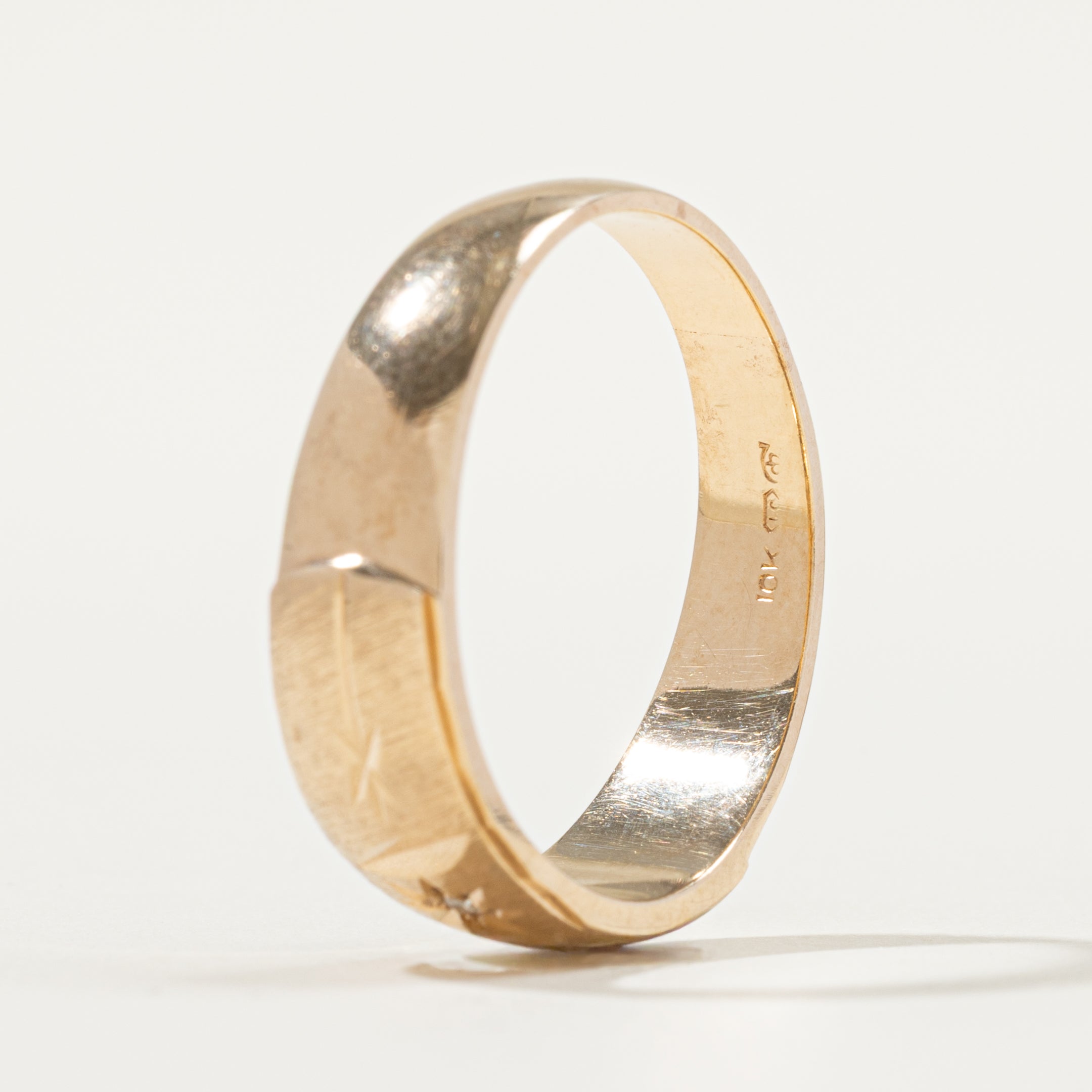 Bague texturée sertie de diamants Étoile canadienne | Taille 14.0 |
