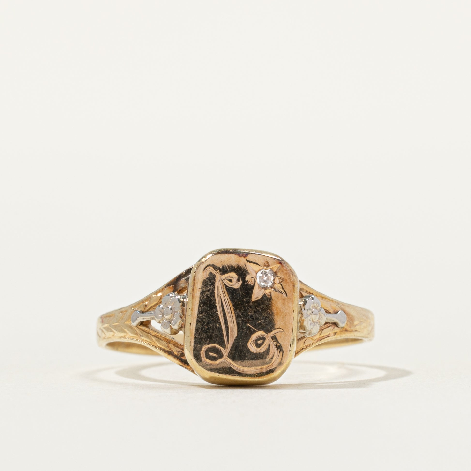 Star Set Diamond "L" Initial Signet Ring | SZ 6.5 |