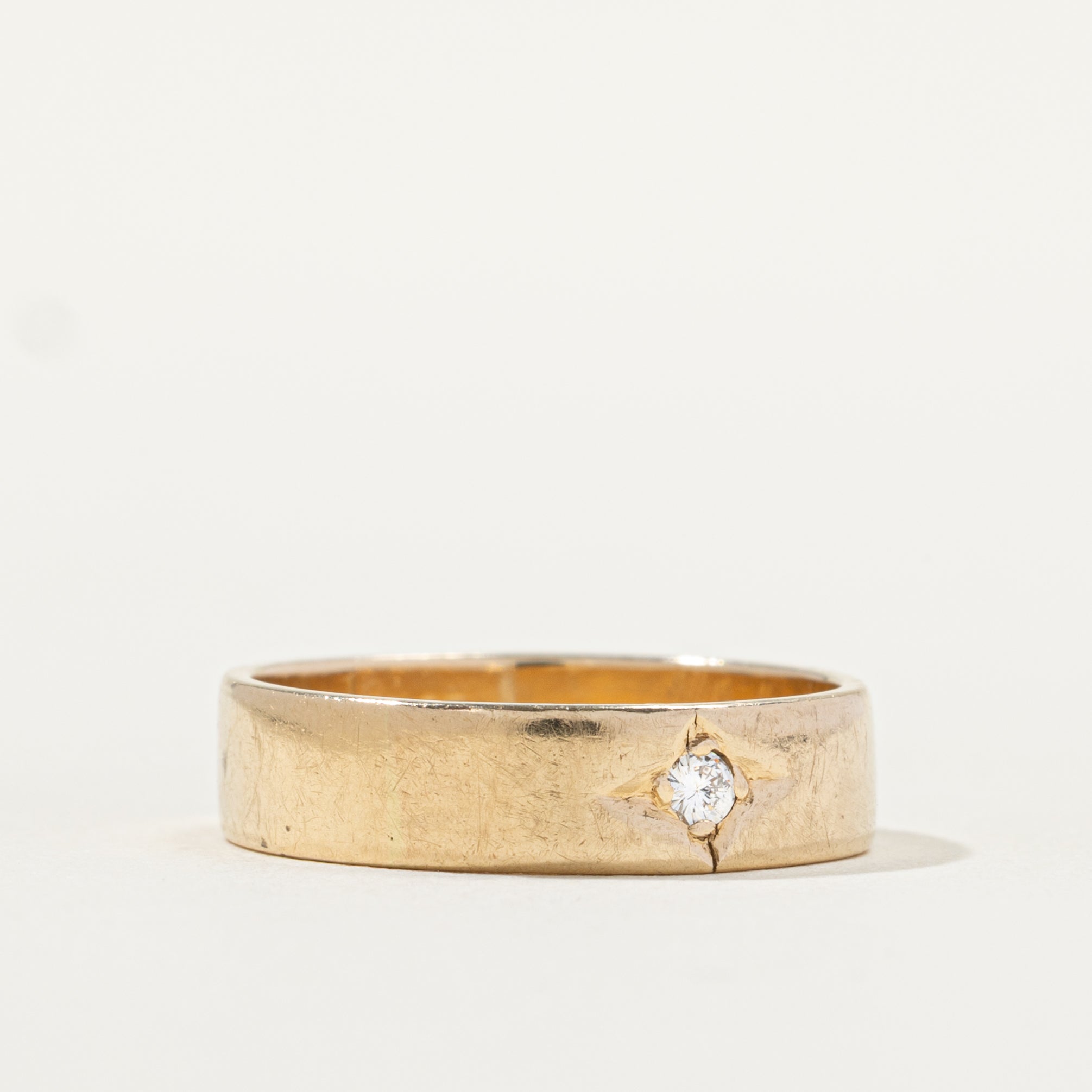 Star Set Diamond Band | SZ 7.0 | 4.86mm |