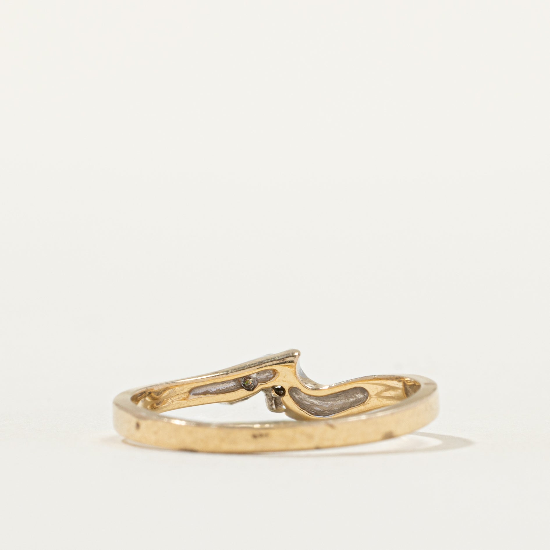 Two Tone Diamond Contour Ring | SZ 6.0 |