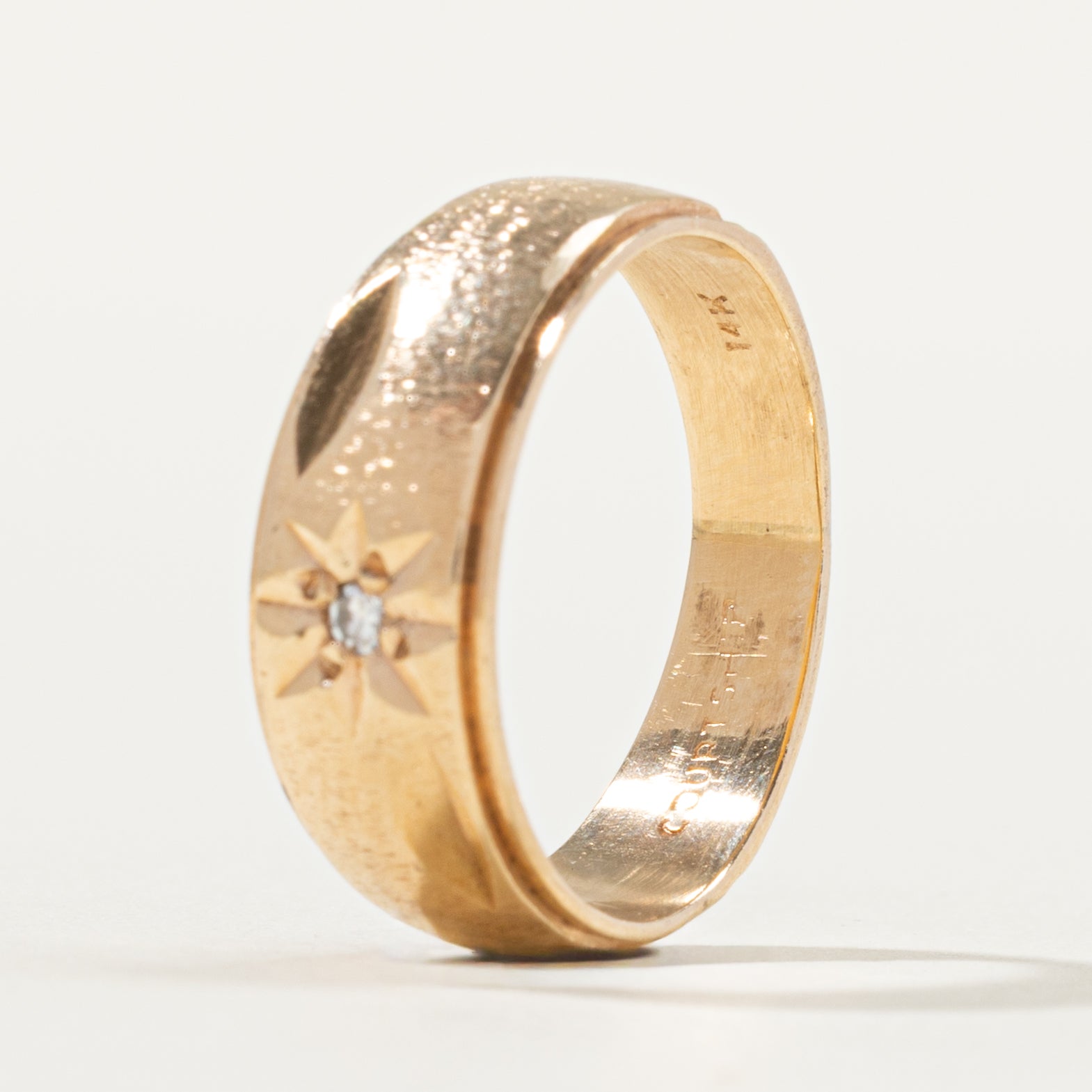 Star Set Diamond Textured Band | SZ 5.0 |