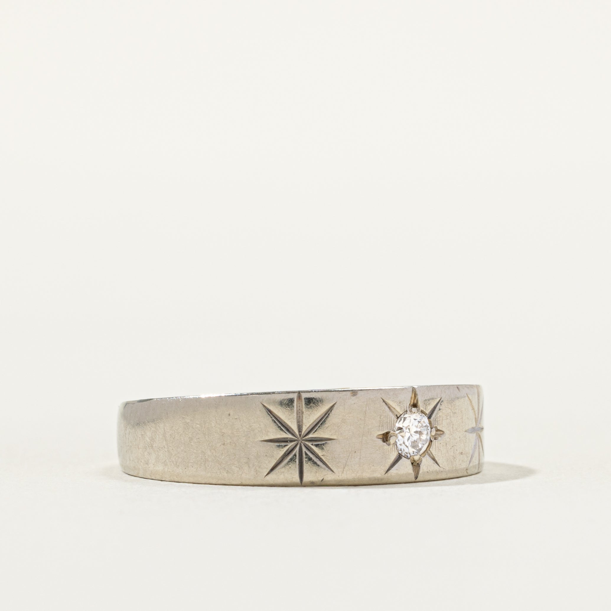 Star Set Diamond Band | SZ 6.75 |