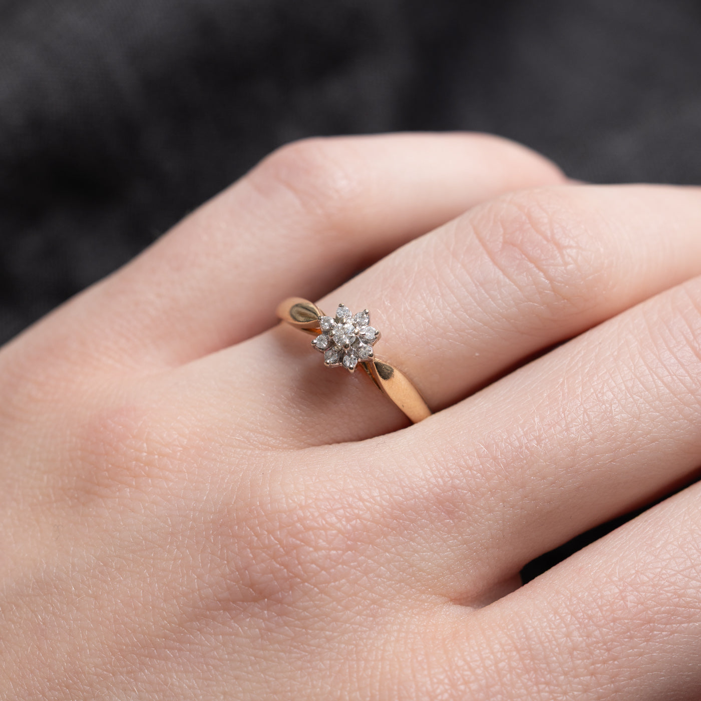 Diamond Petal Halo Ring | SZ 6.25 |