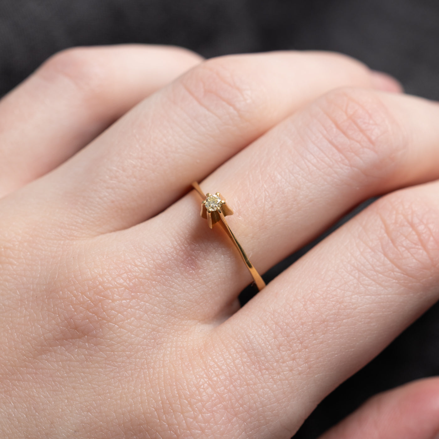 Solitaire High Set Diamond Thin Ring | SZ 6.75 |